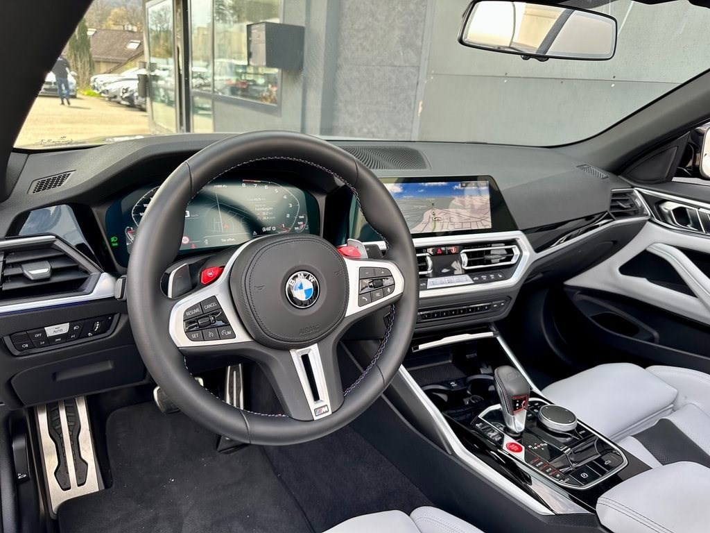 BMW M4 Cabrio Competition M xDrive-image-5