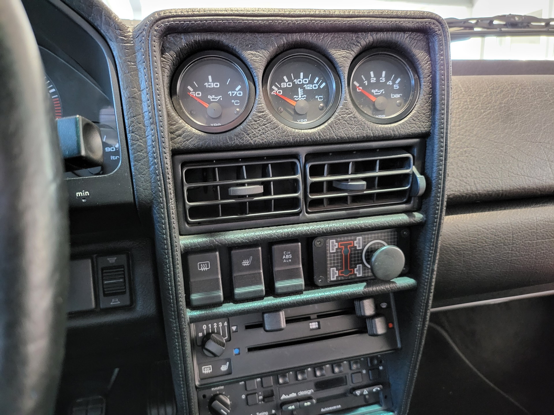 AUDI Sport quattro-image-15