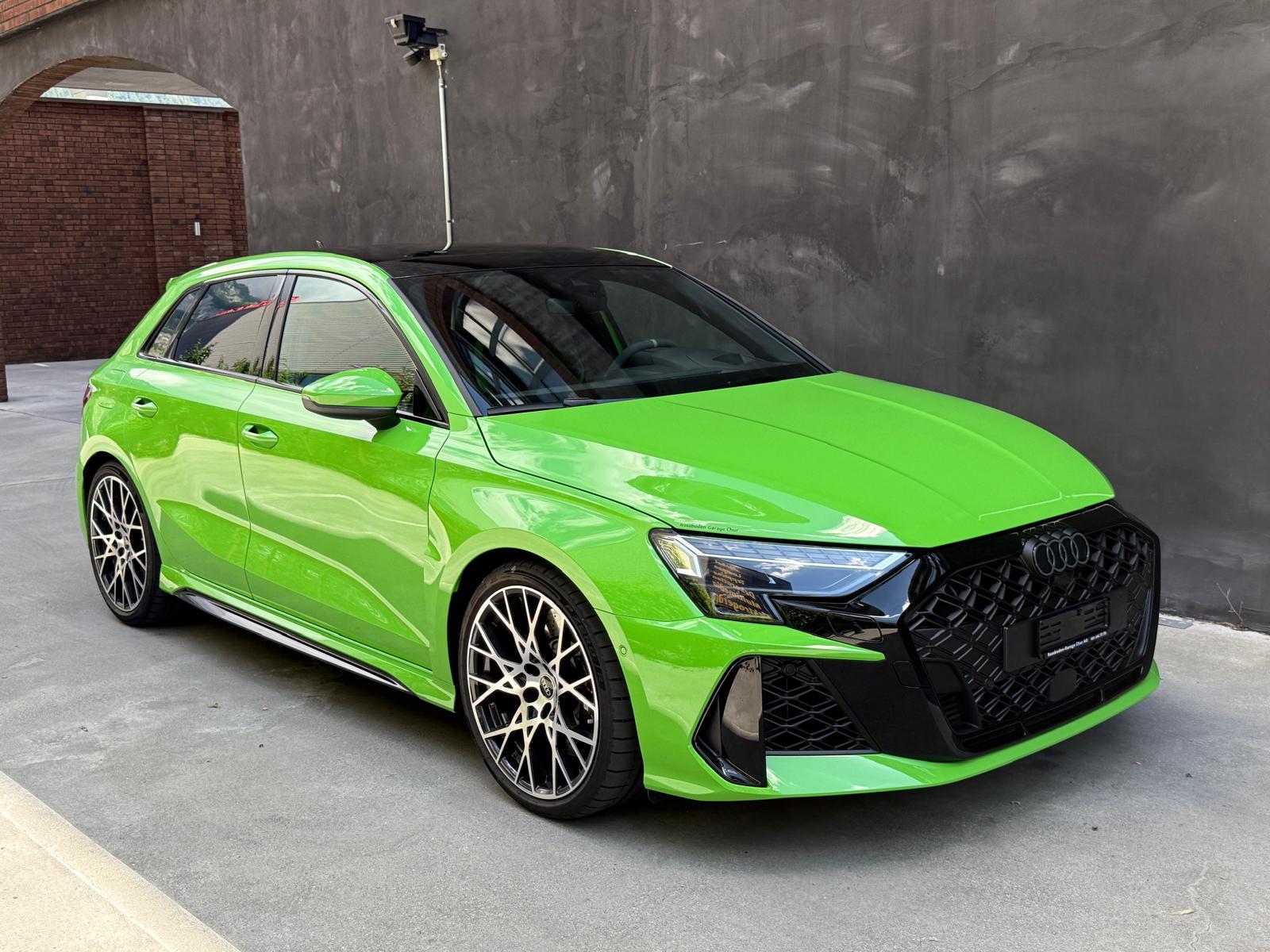 AUDI RS3 Sportback 2.5 TSI quattro S-tronic-image-4