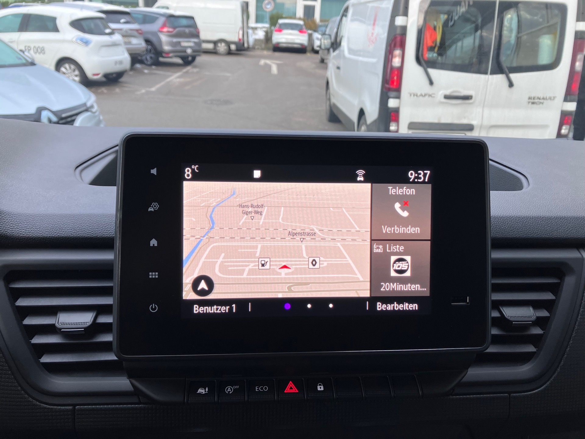 RENAULT Trafic 2.0 Blue dCi110 Advance L1H1-image-9