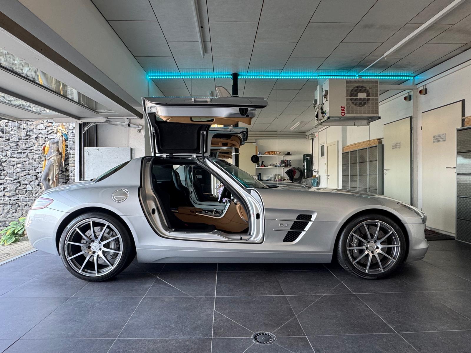 MERCEDES-BENZ SLS 63 AMG Speedshift-image-2