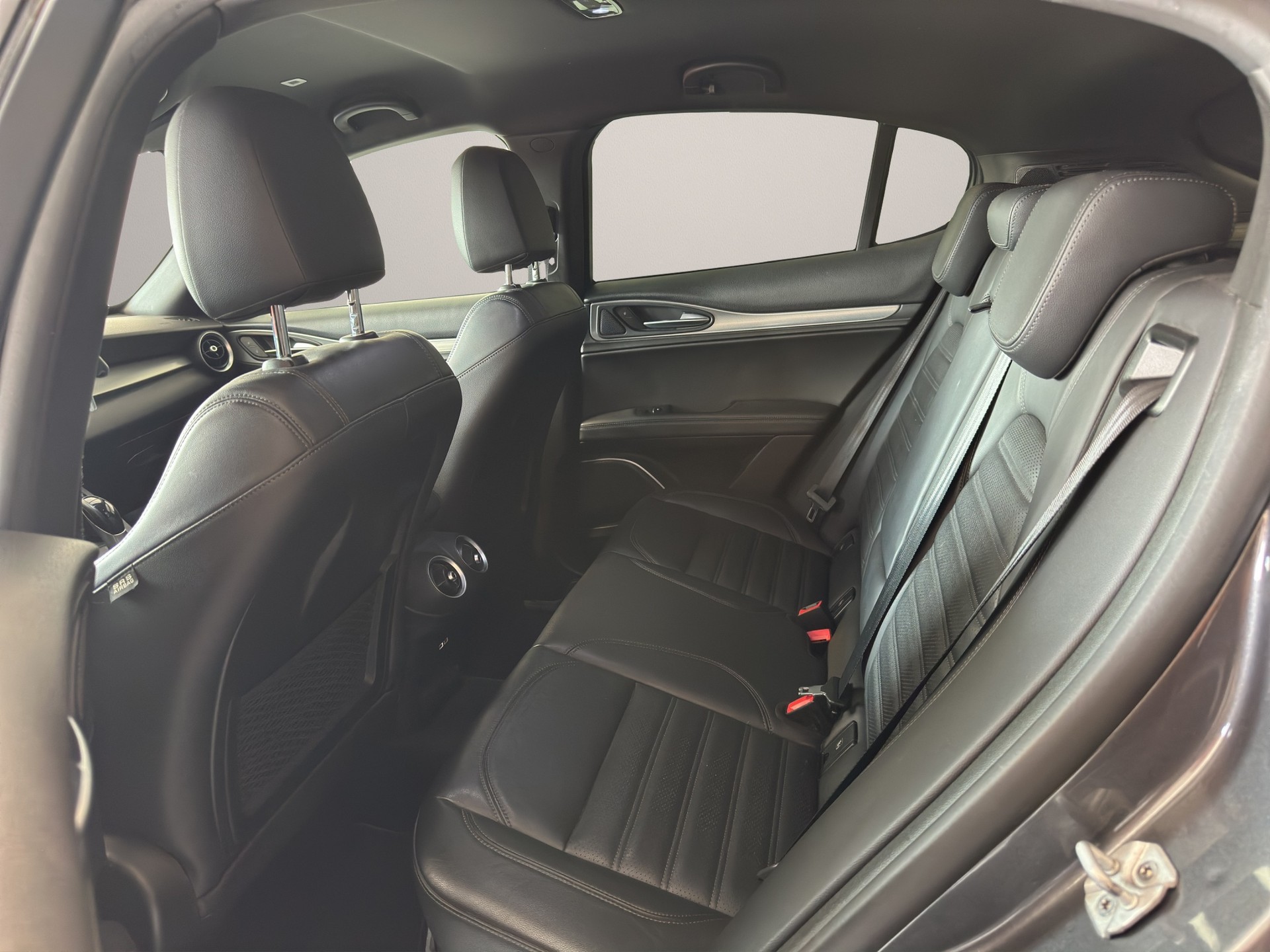 ALFA ROMEO Stelvio 2.0 Super Q4 Automatic-image-9