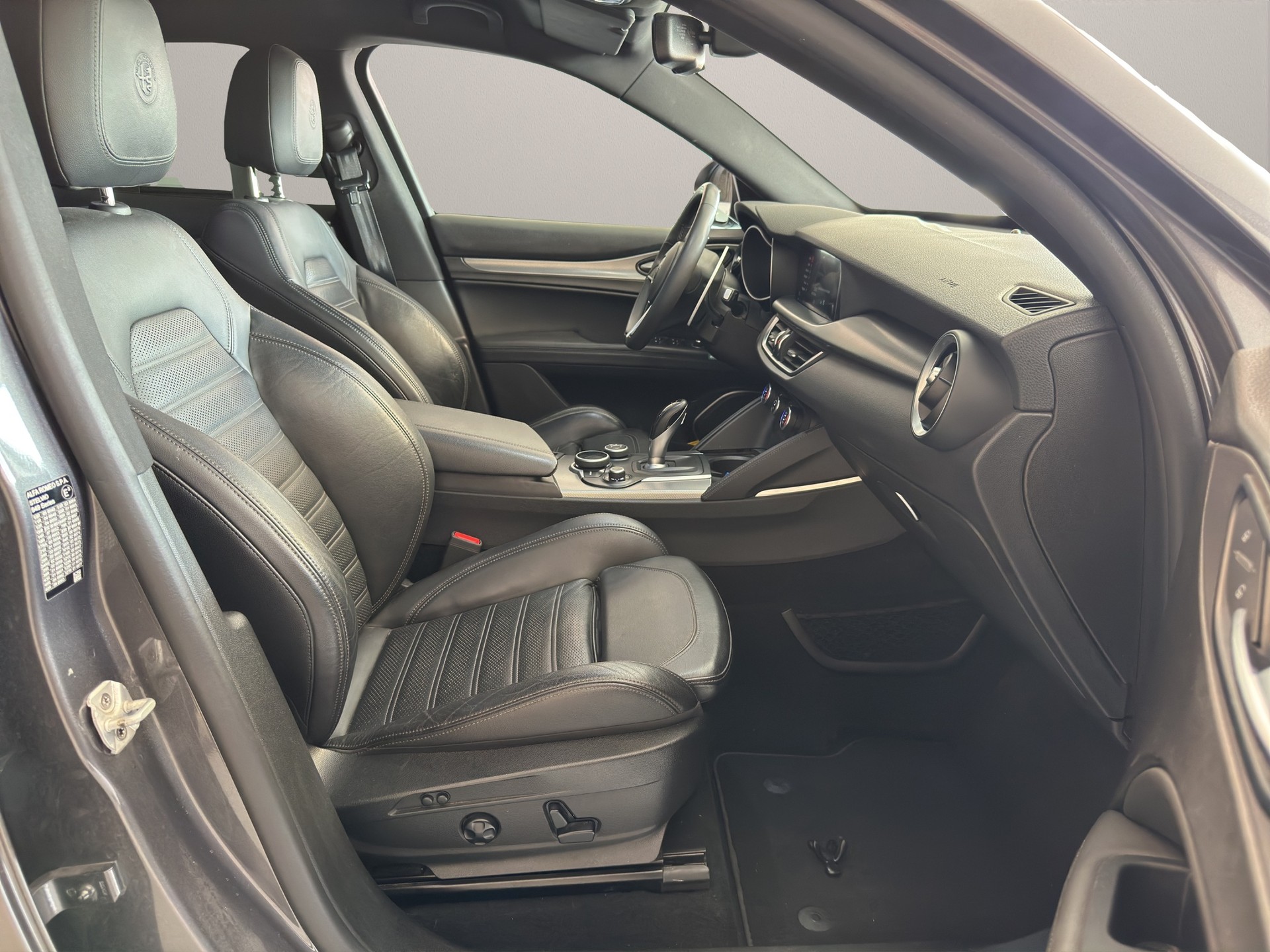 ALFA ROMEO Stelvio 2.0 Super Q4 Automatic-image-10