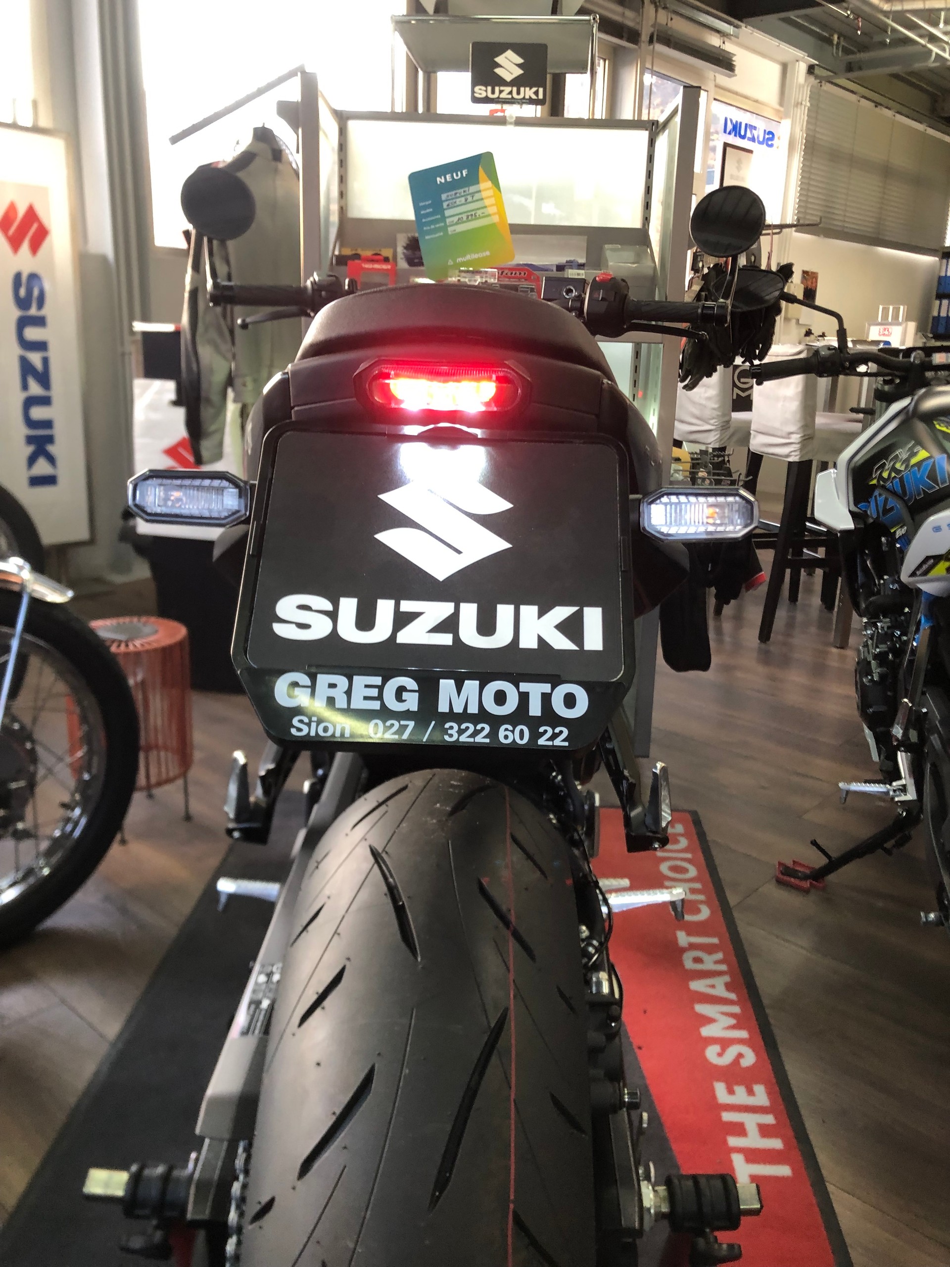 SUZUKI GSX-8T-image-2