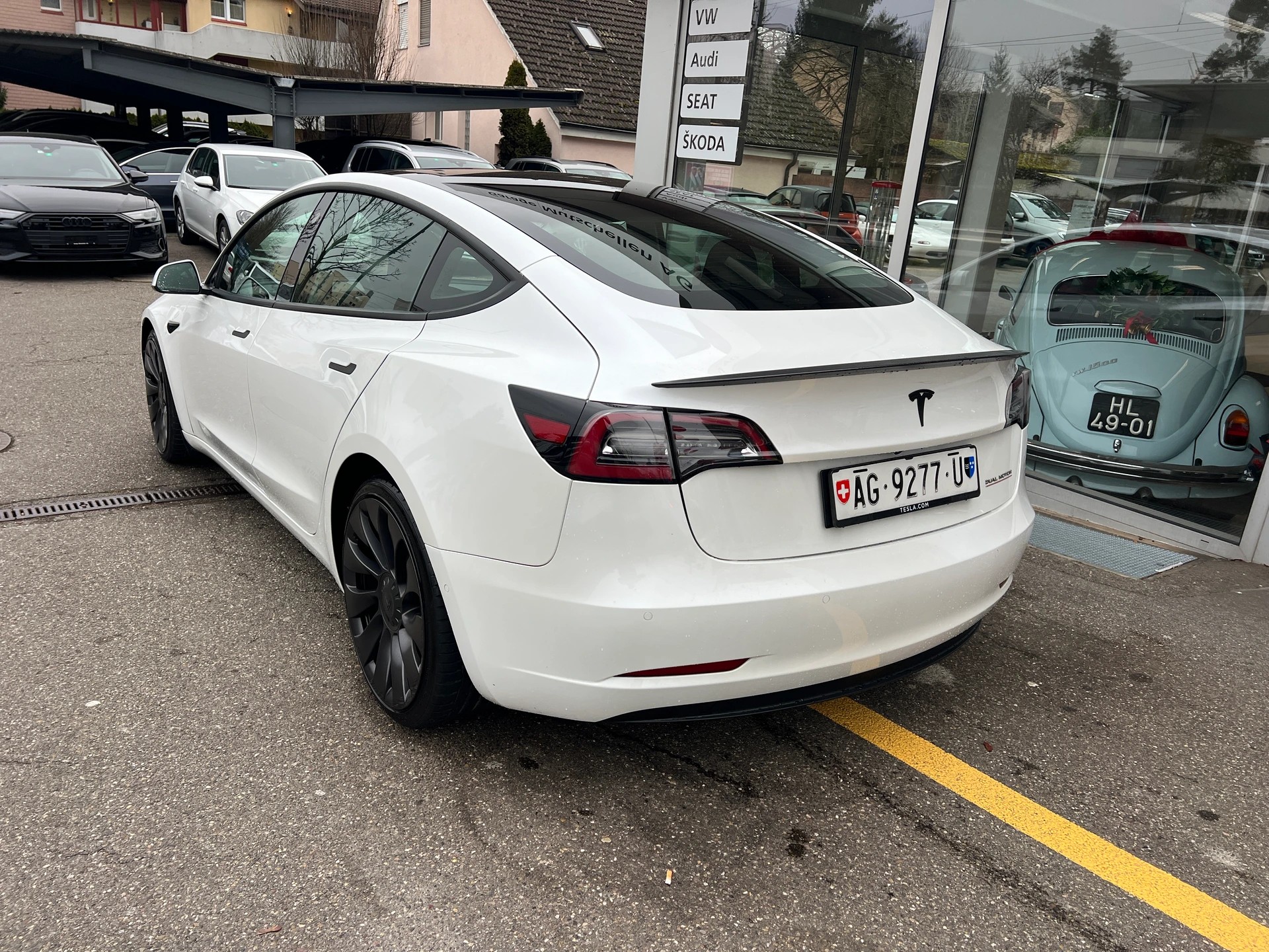 TESLA Facelift Model 3 Performance Dual Motor AWD CH-Auto mit Werksgarantie-image-5