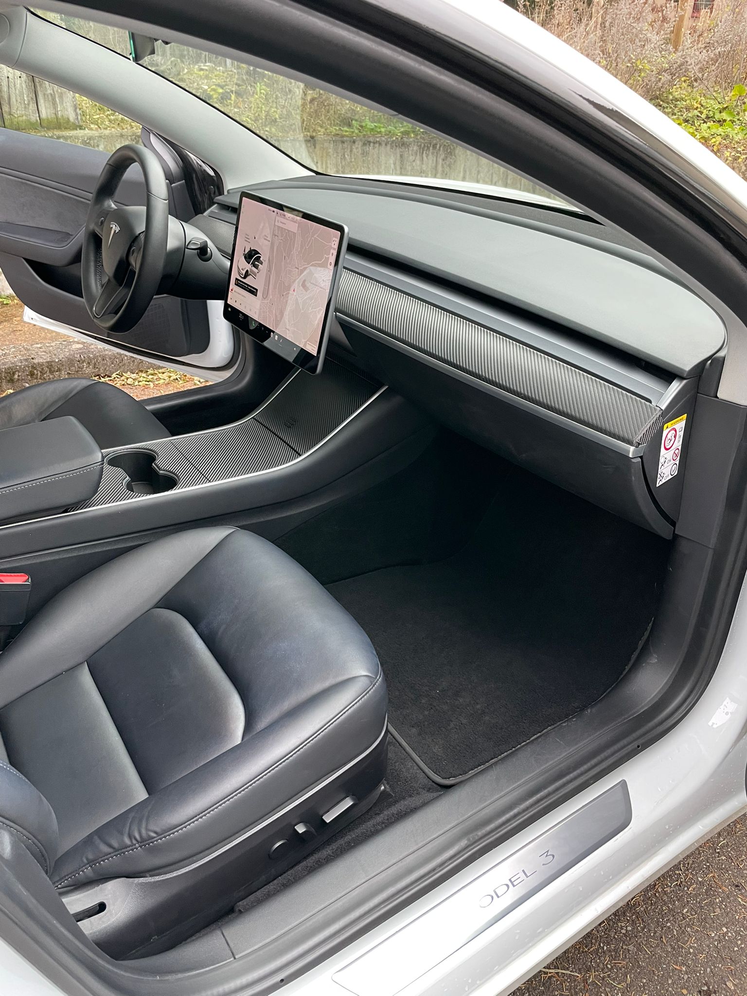 TESLA Facelift Model 3 Performance Dual Motor AWD CH-Auto mit Werksgarantie-image-11