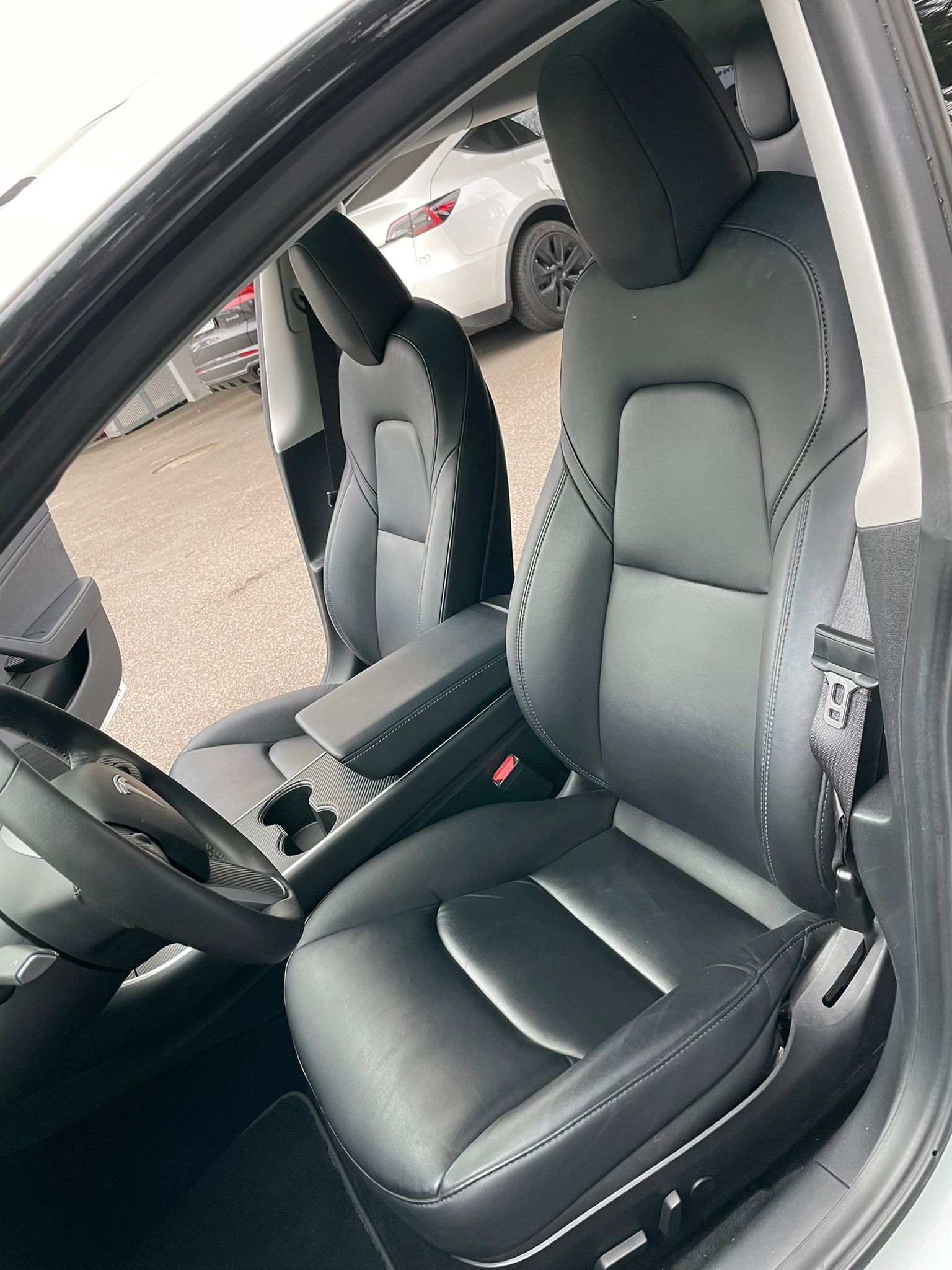 TESLA Facelift Model 3 Performance Dual Motor AWD CH-Auto mit Werksgarantie-image-12
