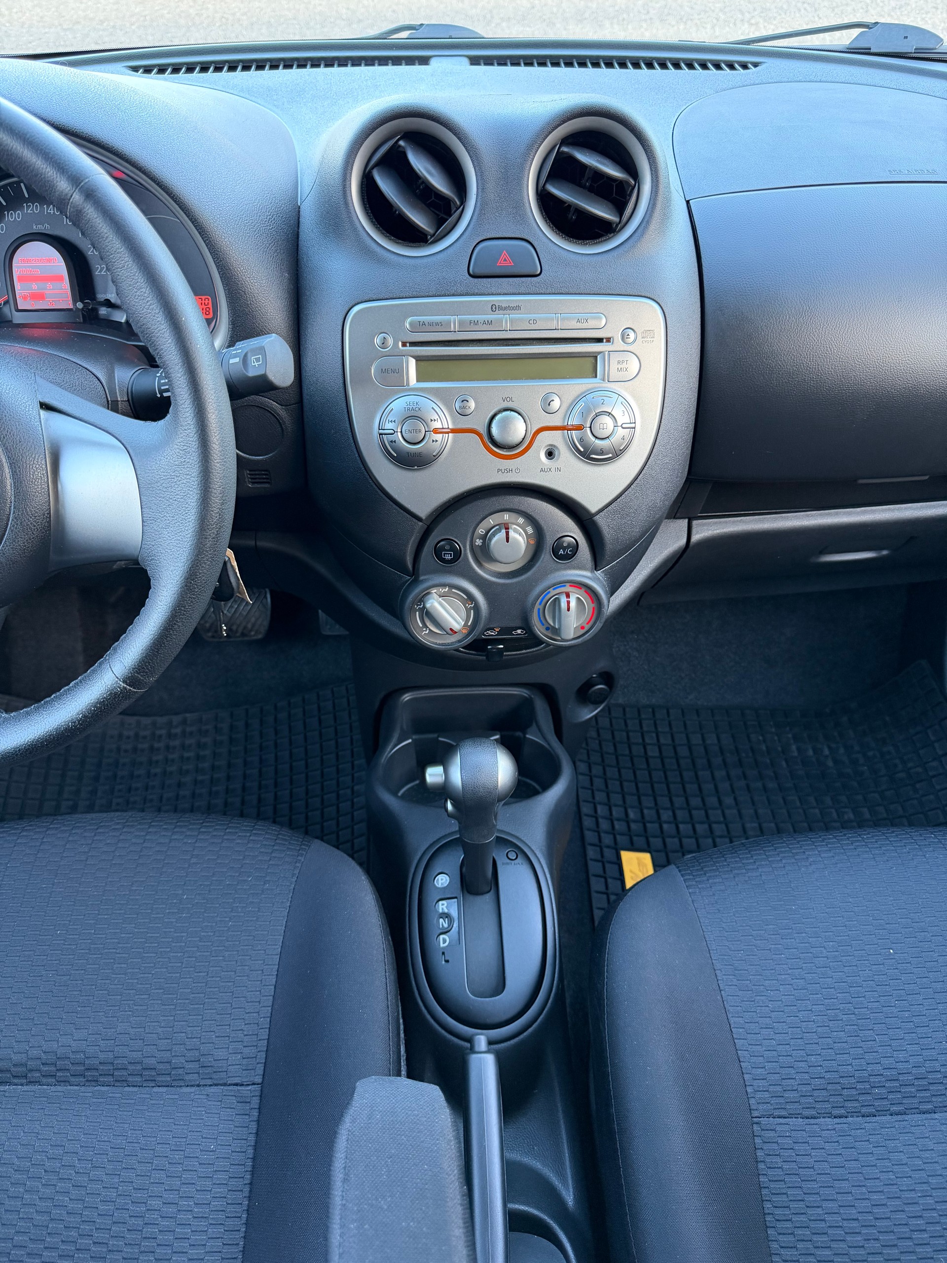 NISSAN Micra 1.2 12V Acenta-image-13