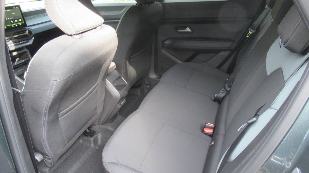 DACIA Duster 1.6 Hybrid Extreme-image-11