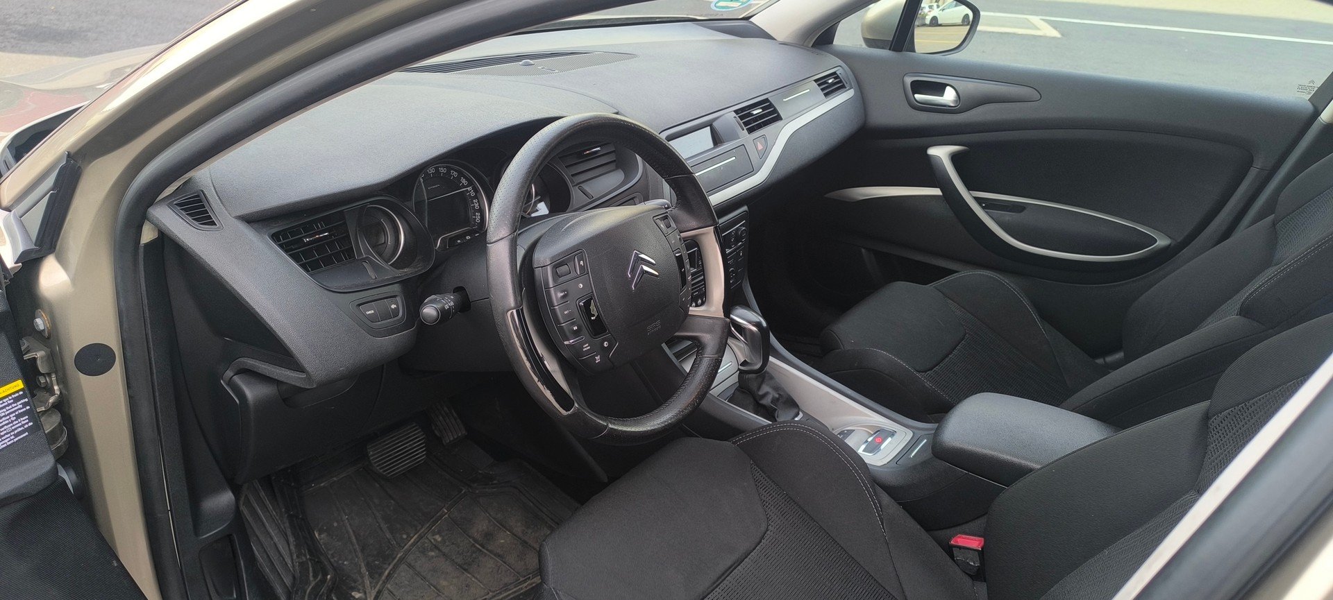 CITROEN C5 Tourer 1.6 Turbo Séduction Automatic-image-13