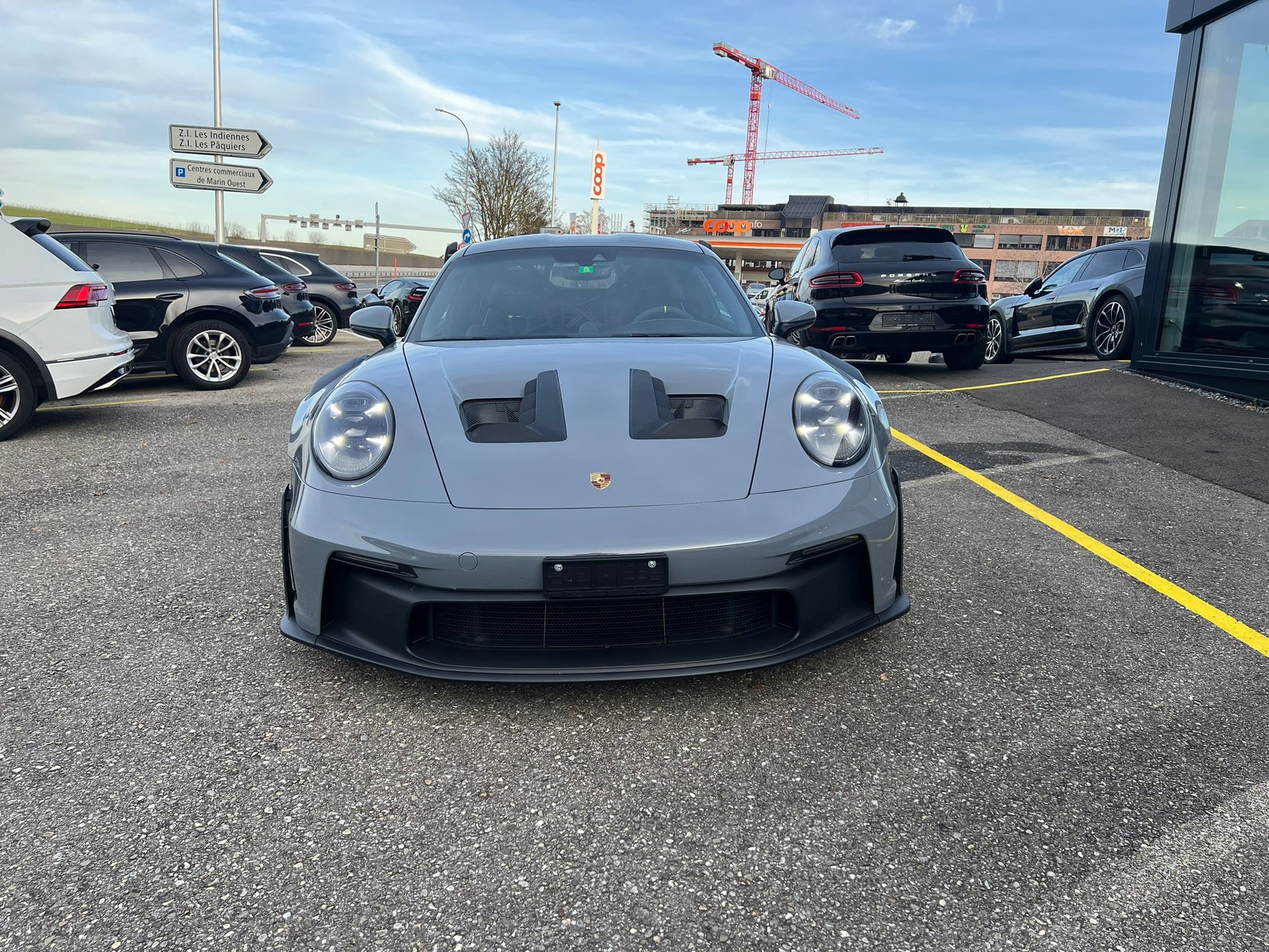 PORSCHE GT3 RS-showroom-element-2