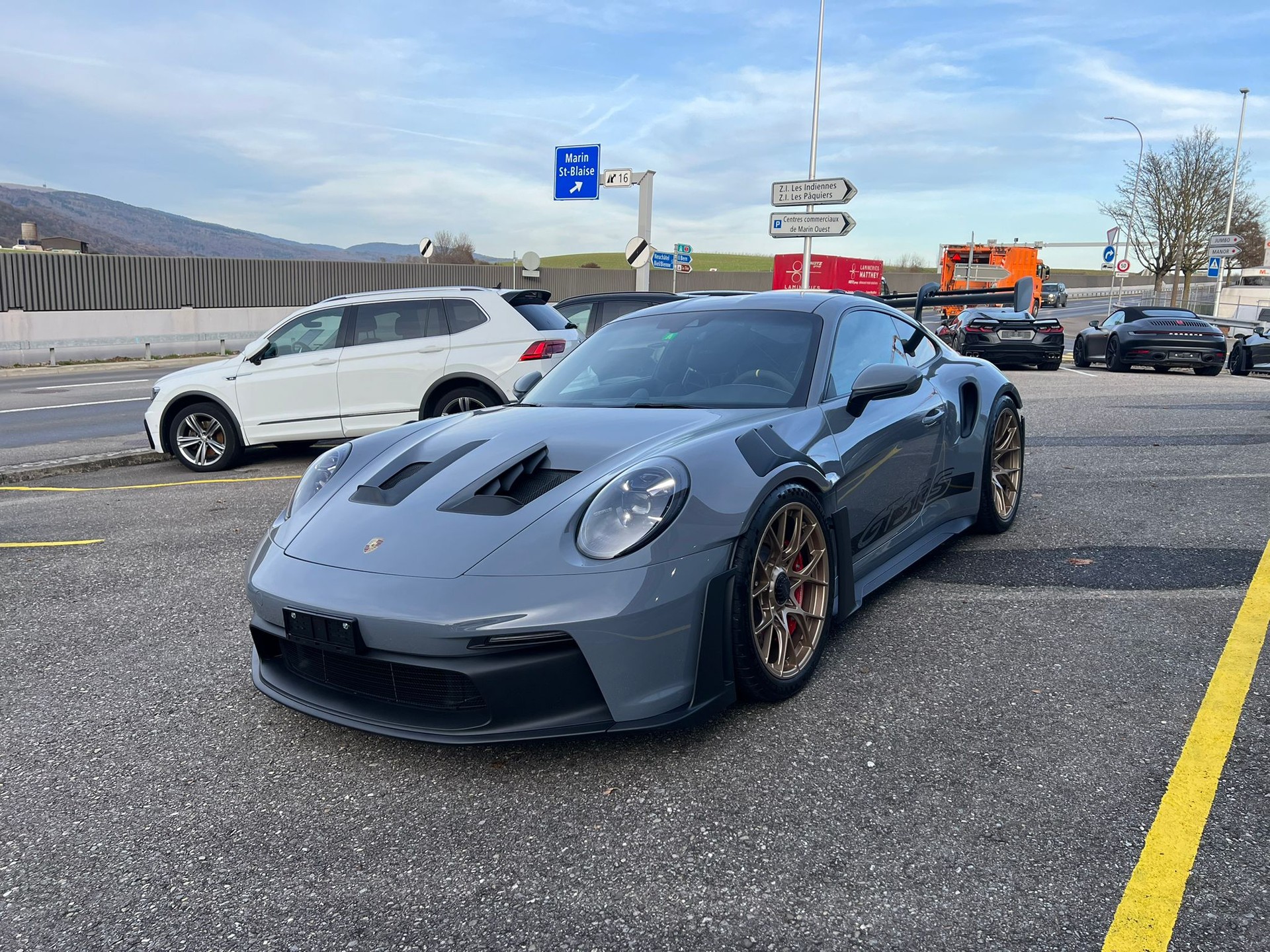 PORSCHE GT3 RS-showroom-element-3