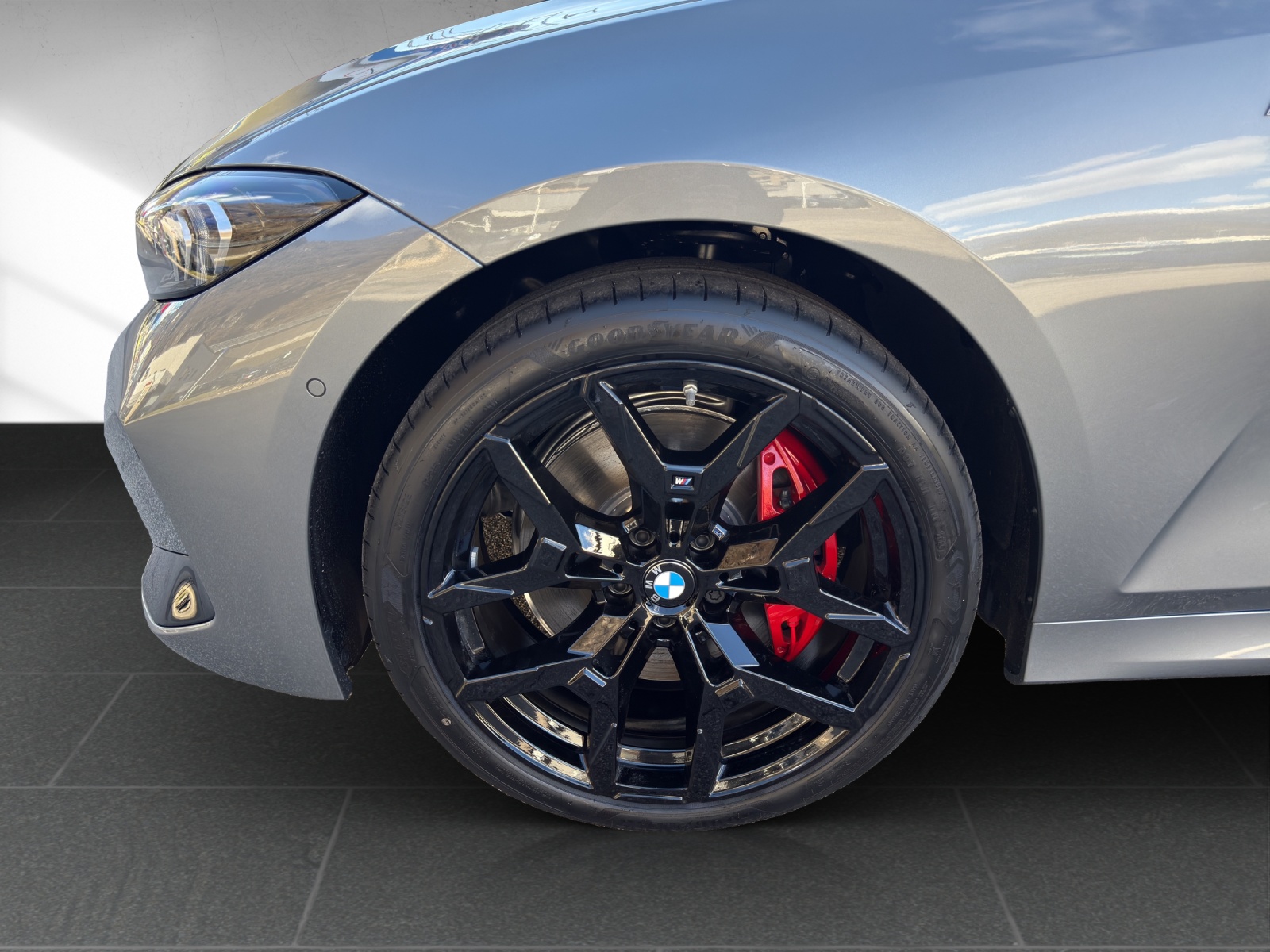 BMW 320d xDrive 48V Touring Steptronic M Sport Pro-image-8