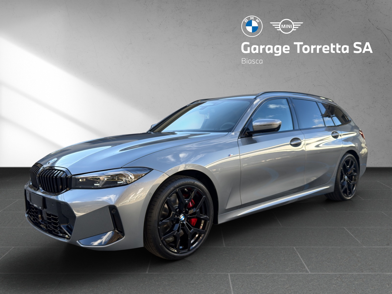 BMW 320d xDrive 48V Touring Steptronic M Sport Pro-image-0