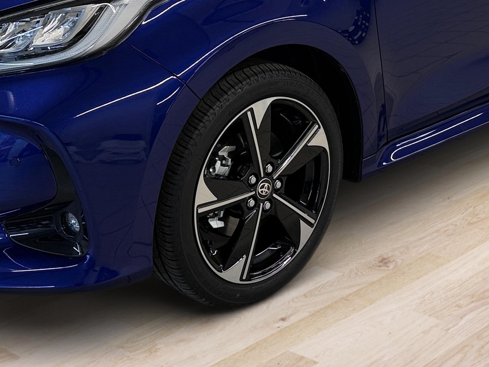 TOYOTA Yaris 1.5 Premium e-CVT-image-9