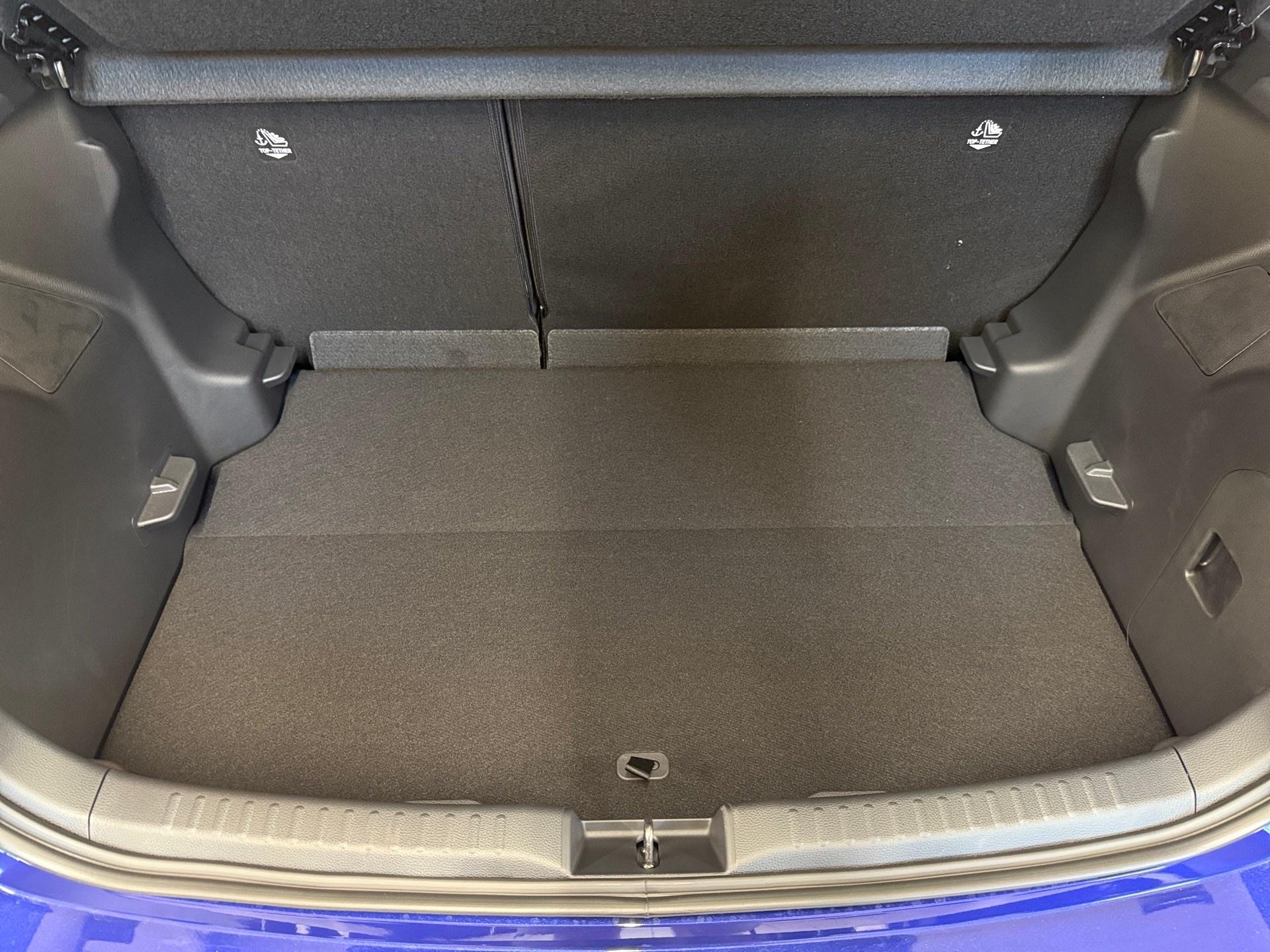 TOYOTA Yaris 1.5 Premium e-CVT-image-14