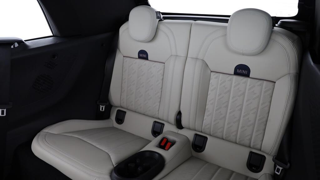 MINI Cooper S Cabrio-image-19