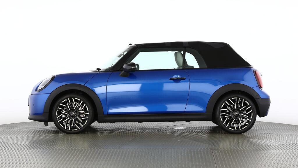 MINI Cooper S Cabrio-image-2
