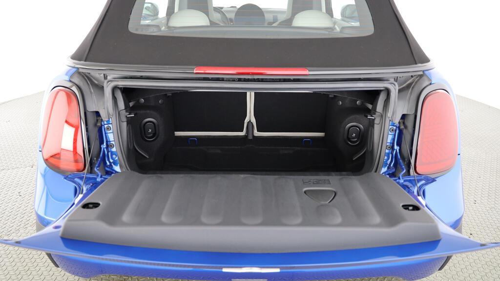 MINI Cooper S Cabrio-image-18