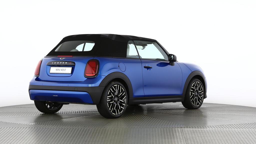 MINI Cooper S Cabrio-image-4