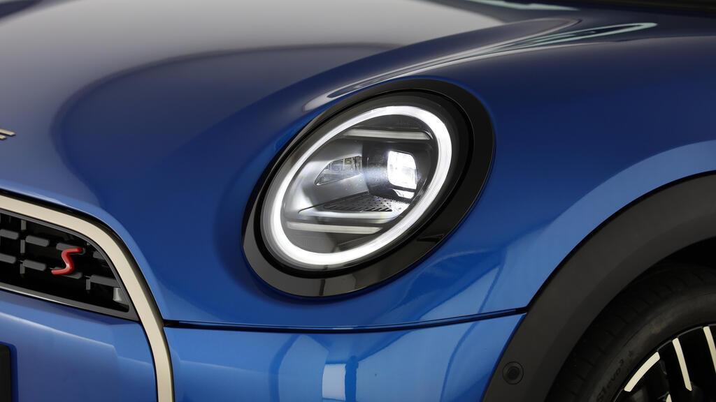 MINI Cooper S Cabrio-image-15