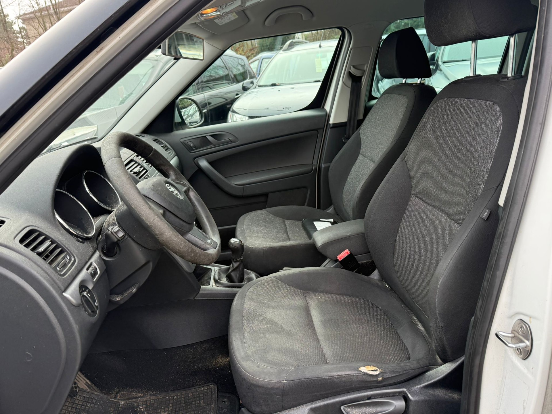 SKODA Yeti 1.8 TSI Ambition 4x4-image-9