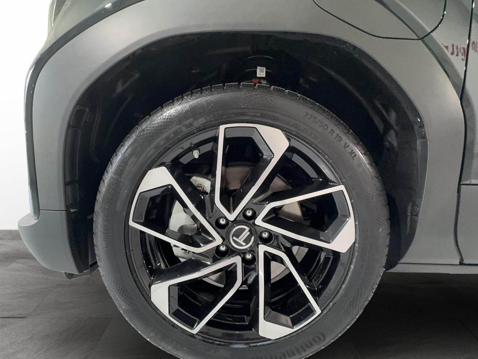 TOYOTA Urban Cruiser Premium AWD-image-14