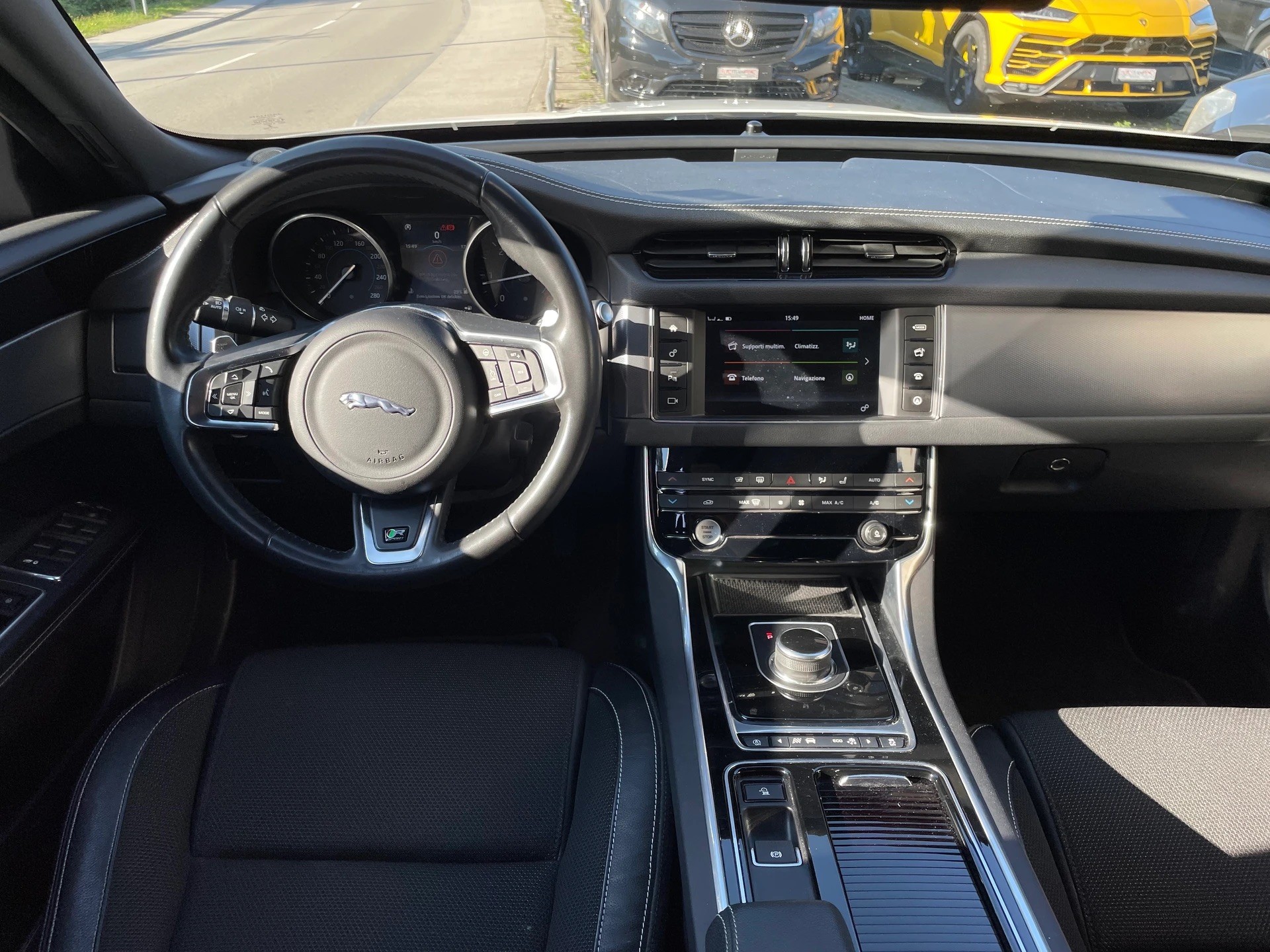 JAGUAR XF Sportbrake 240 R-Sport AWD Automatic-image-9
