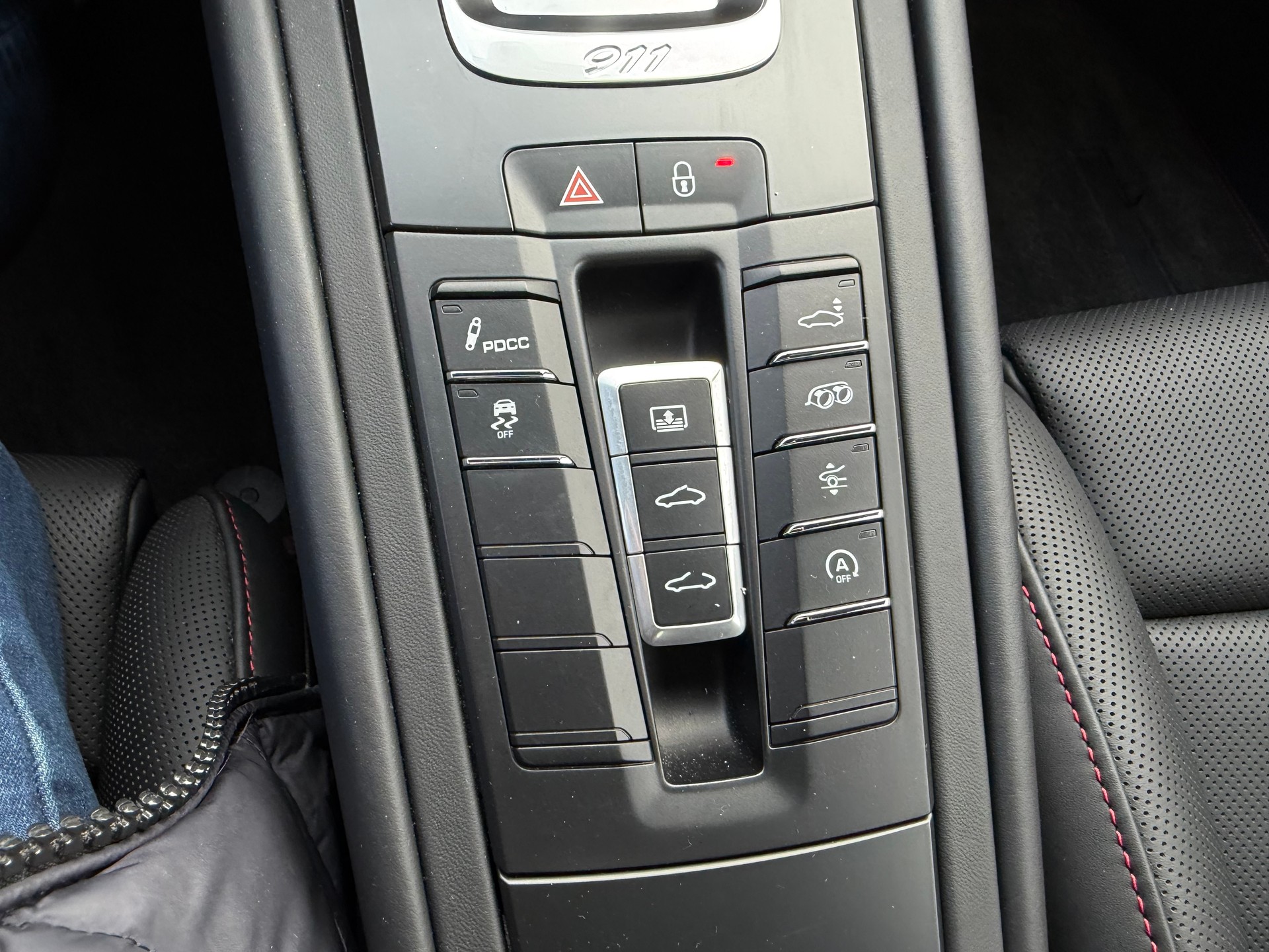 PORSCHE 911 Carrera 4 GTS PDK-image-16
