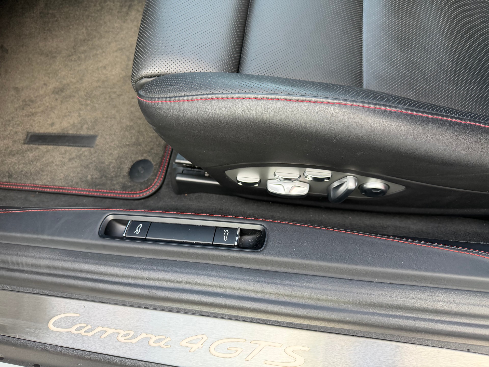 PORSCHE 911 Carrera 4 GTS PDK-image-11