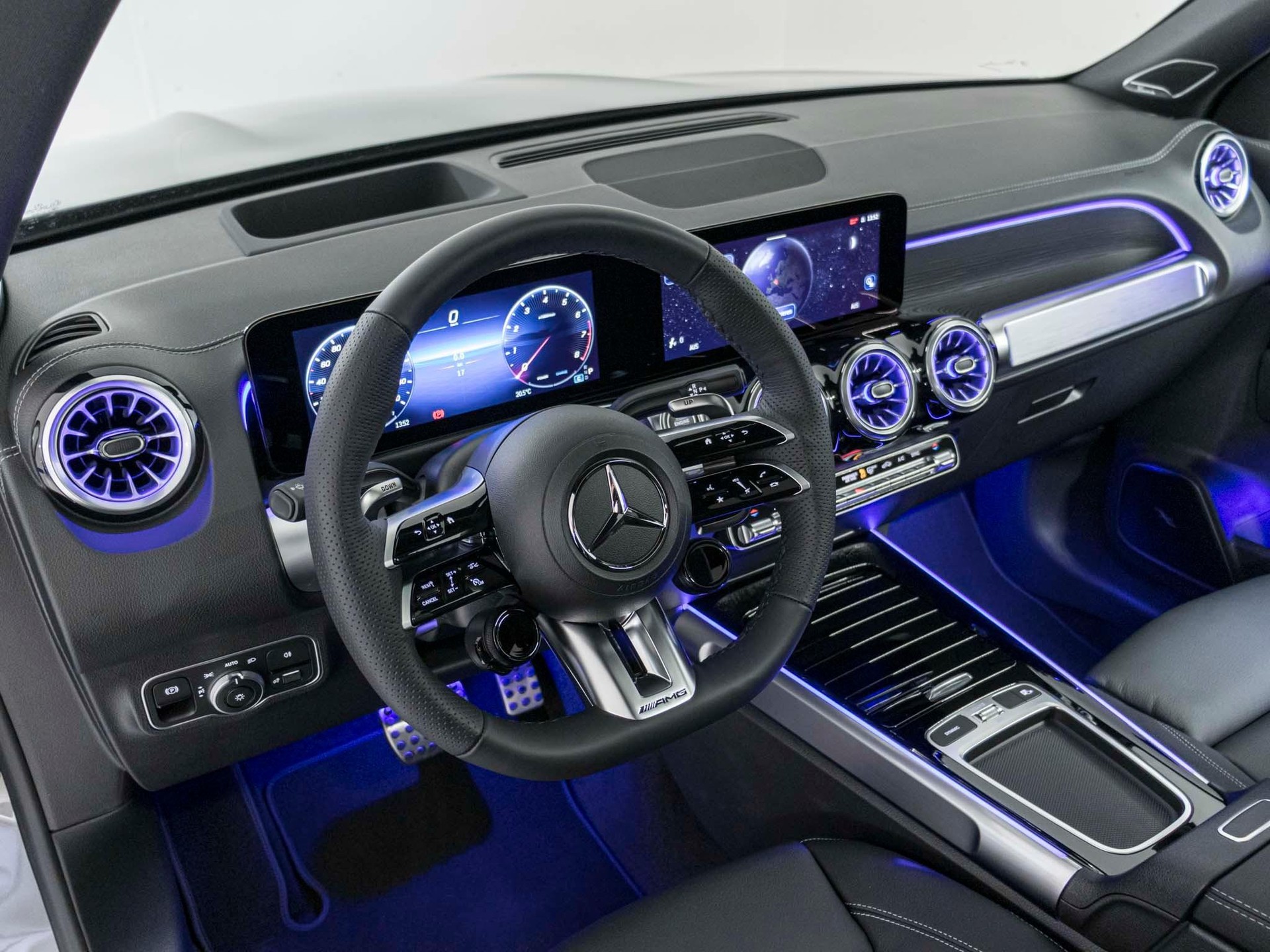 MERCEDES-BENZ GLB 35 AMG 4MATIC-image-10