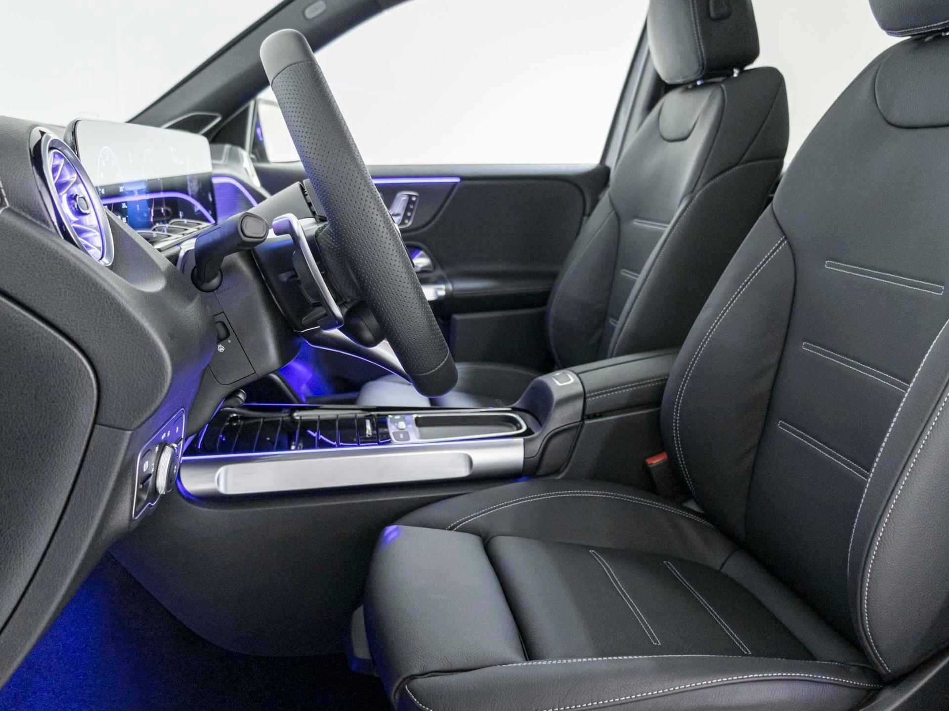 MERCEDES-BENZ GLB 35 AMG 4MATIC-image-7