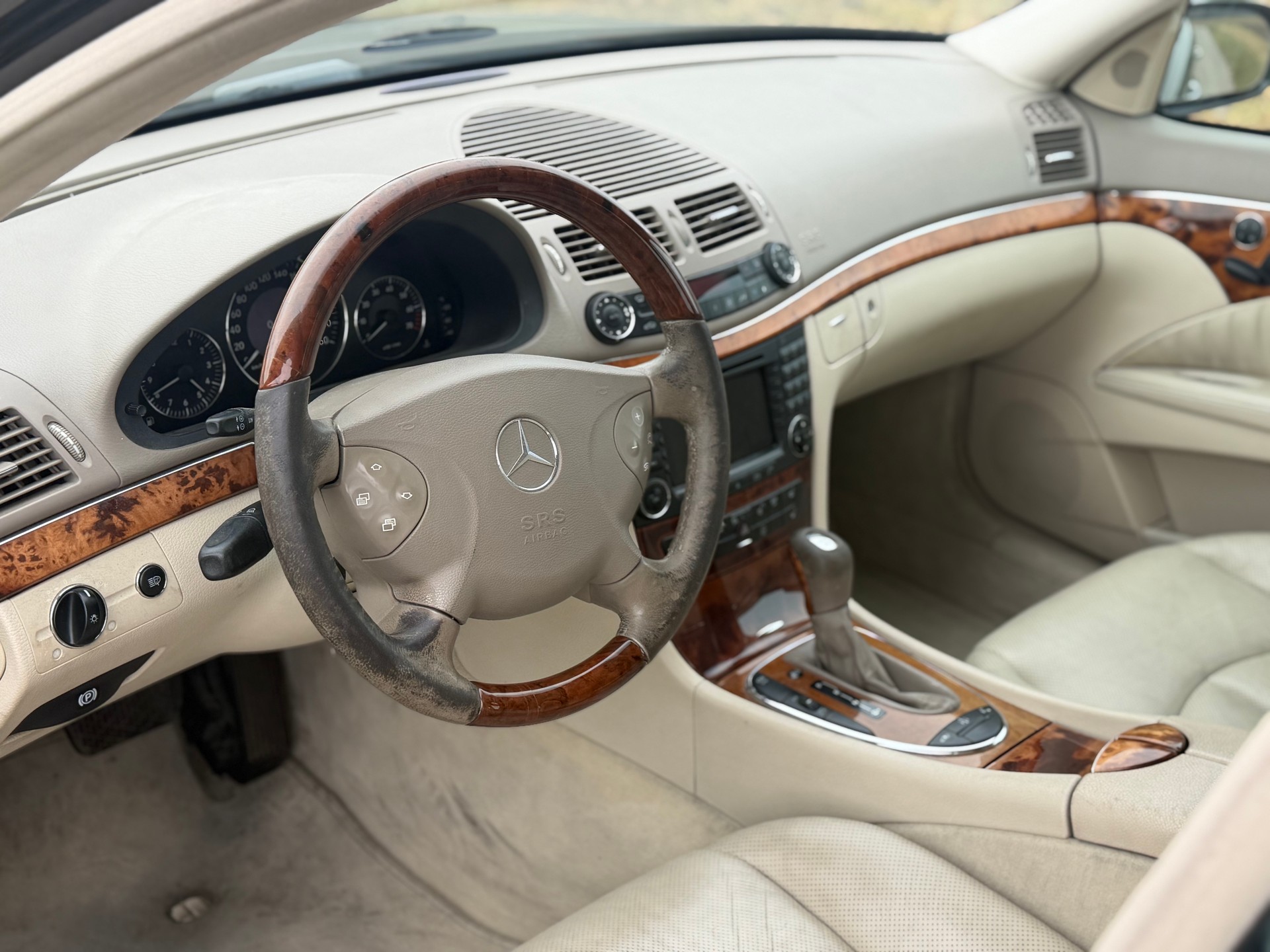 MERCEDES-BENZ E 500 Elégance Automatic-image-7