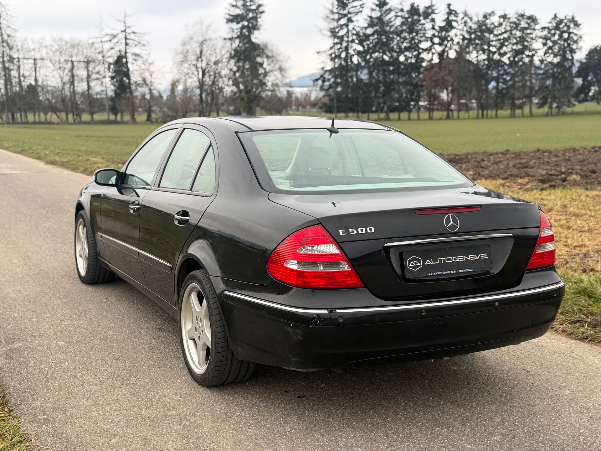 MERCEDES-BENZ E 500 Elégance Automatic-image-5