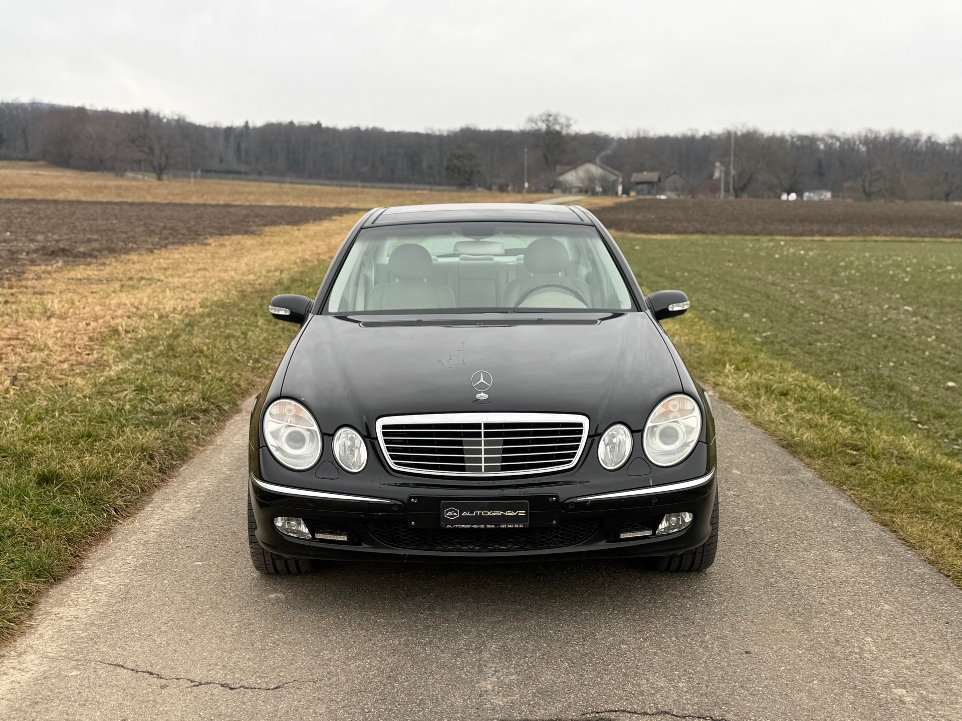 MERCEDES-BENZ E 500 Elégance Automatic-image-0