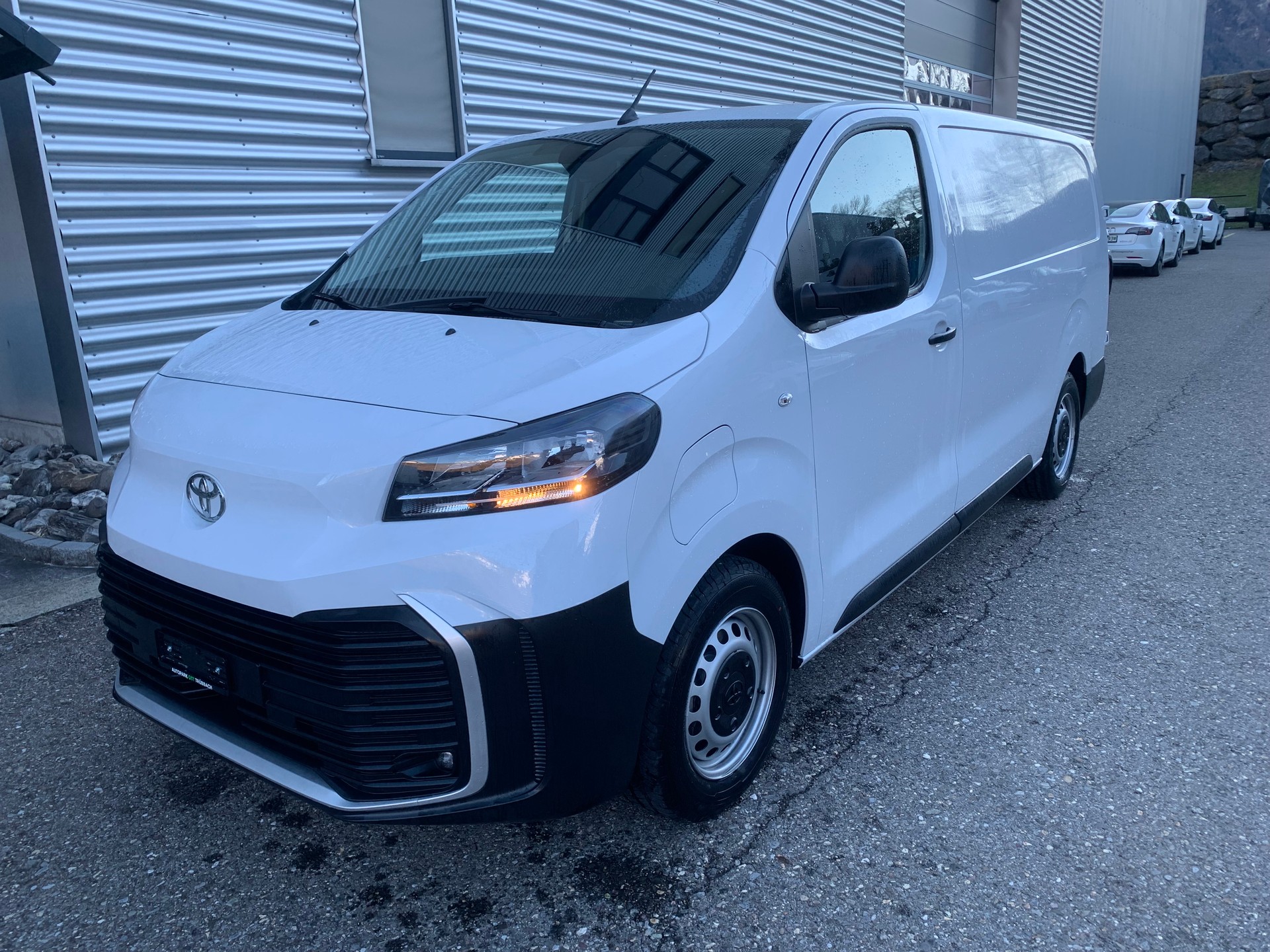 TOYOTA Proace EV Electric 75kWh Long Active L2-image-0