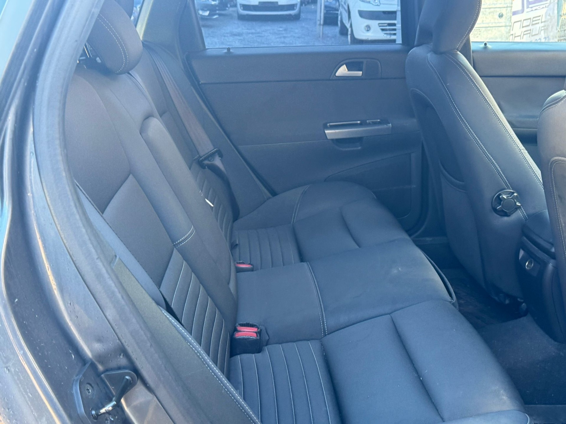 VOLVO V50 1.6D-image-10
