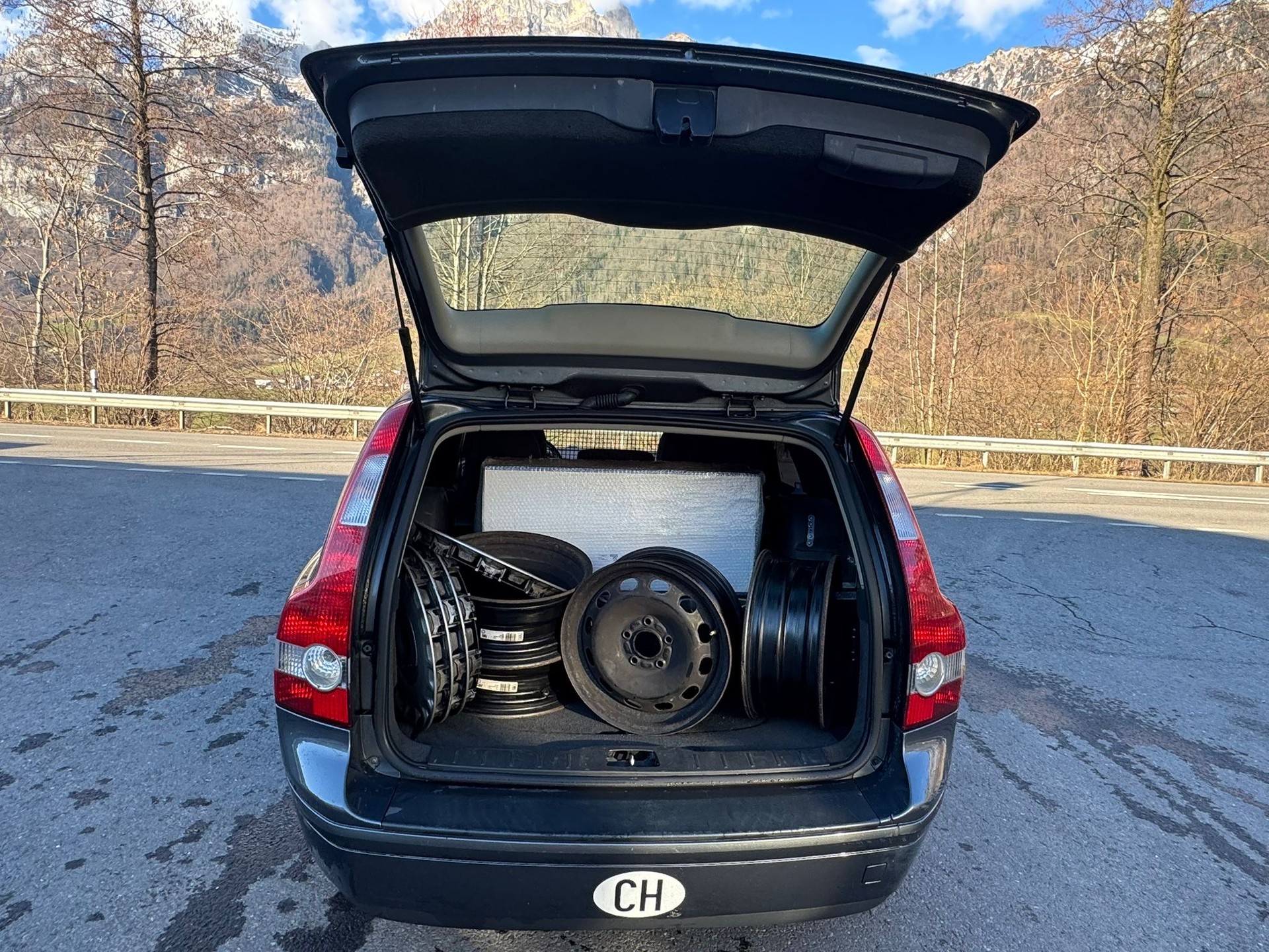 VOLVO V50 1.6D-image-9