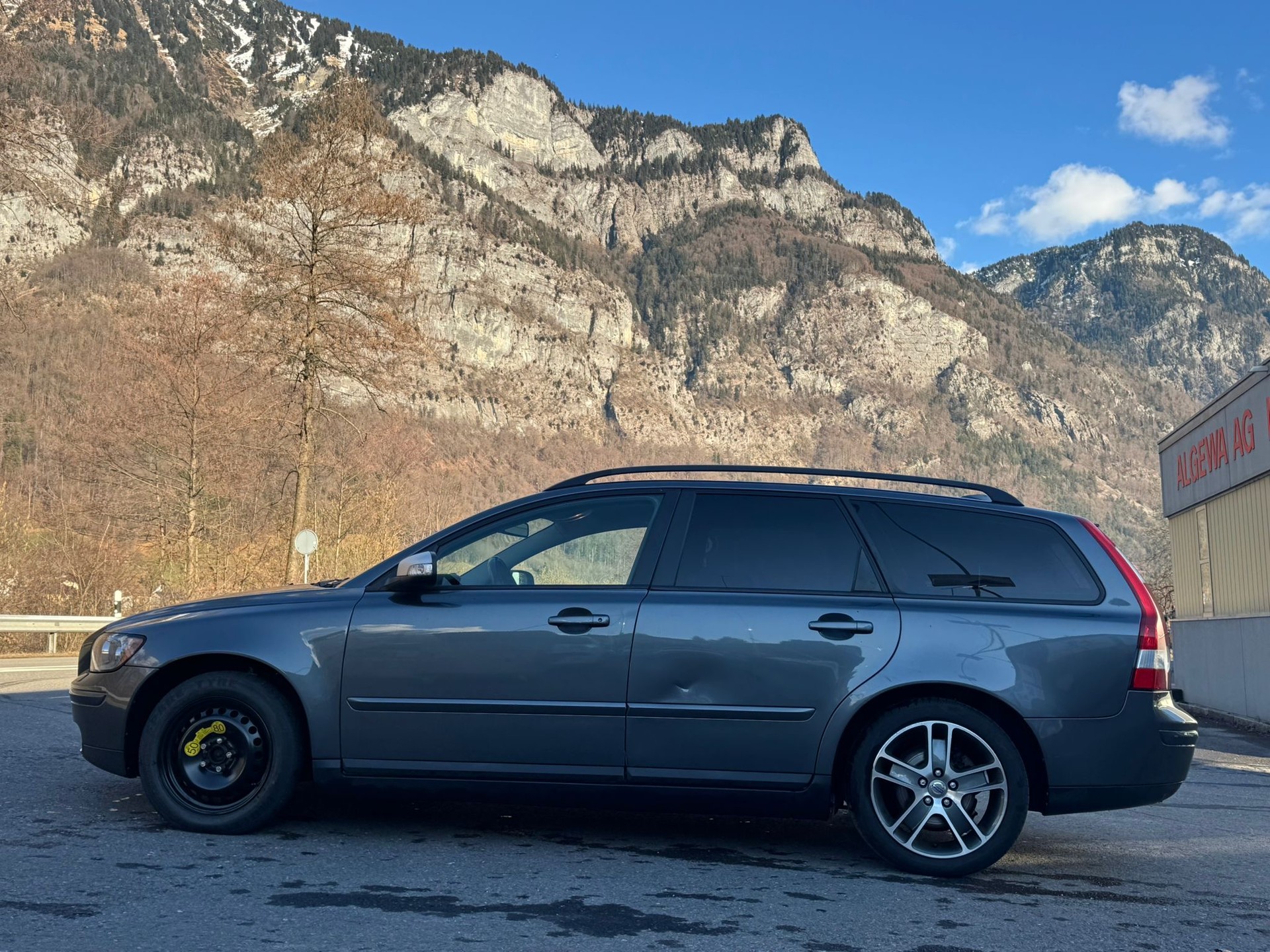 VOLVO V50 1.6D-image-15