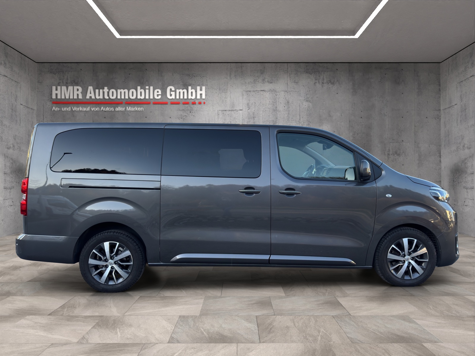 TOYOTA Proace Verso 2.0 D-4D VIP Long Automatic-image-6