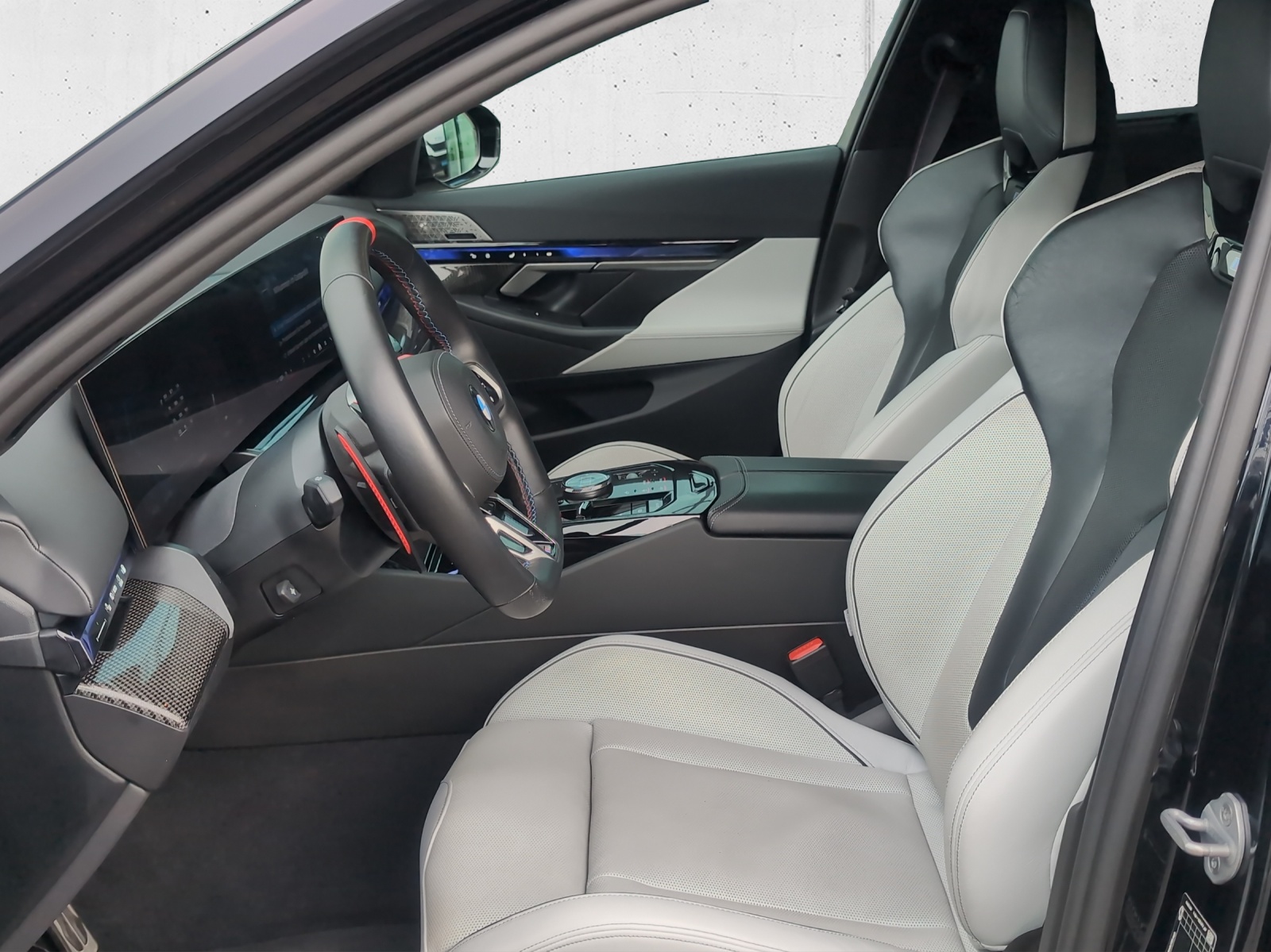 BMW M5 xDrive-image-9