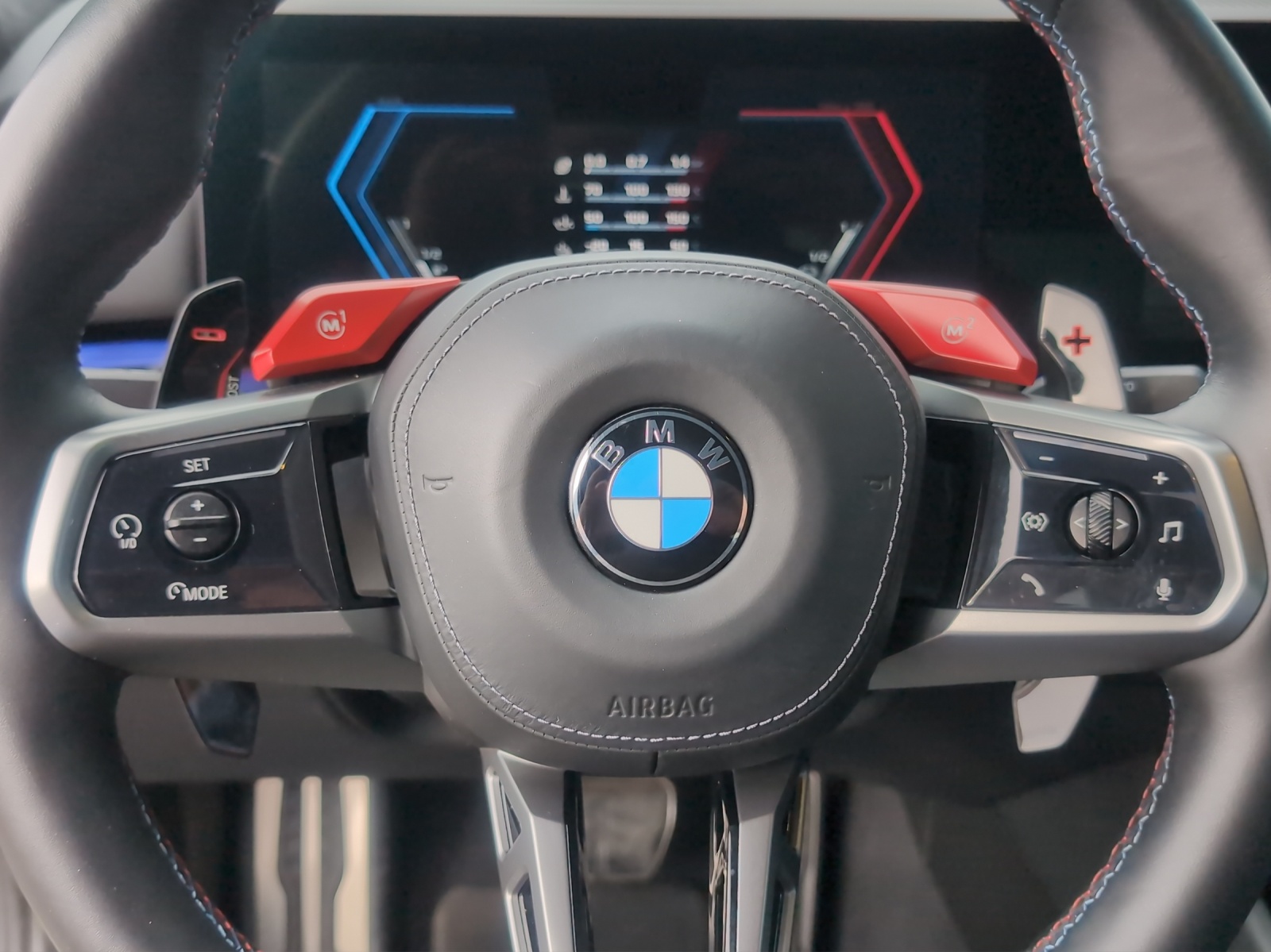 BMW M5 xDrive-image-10