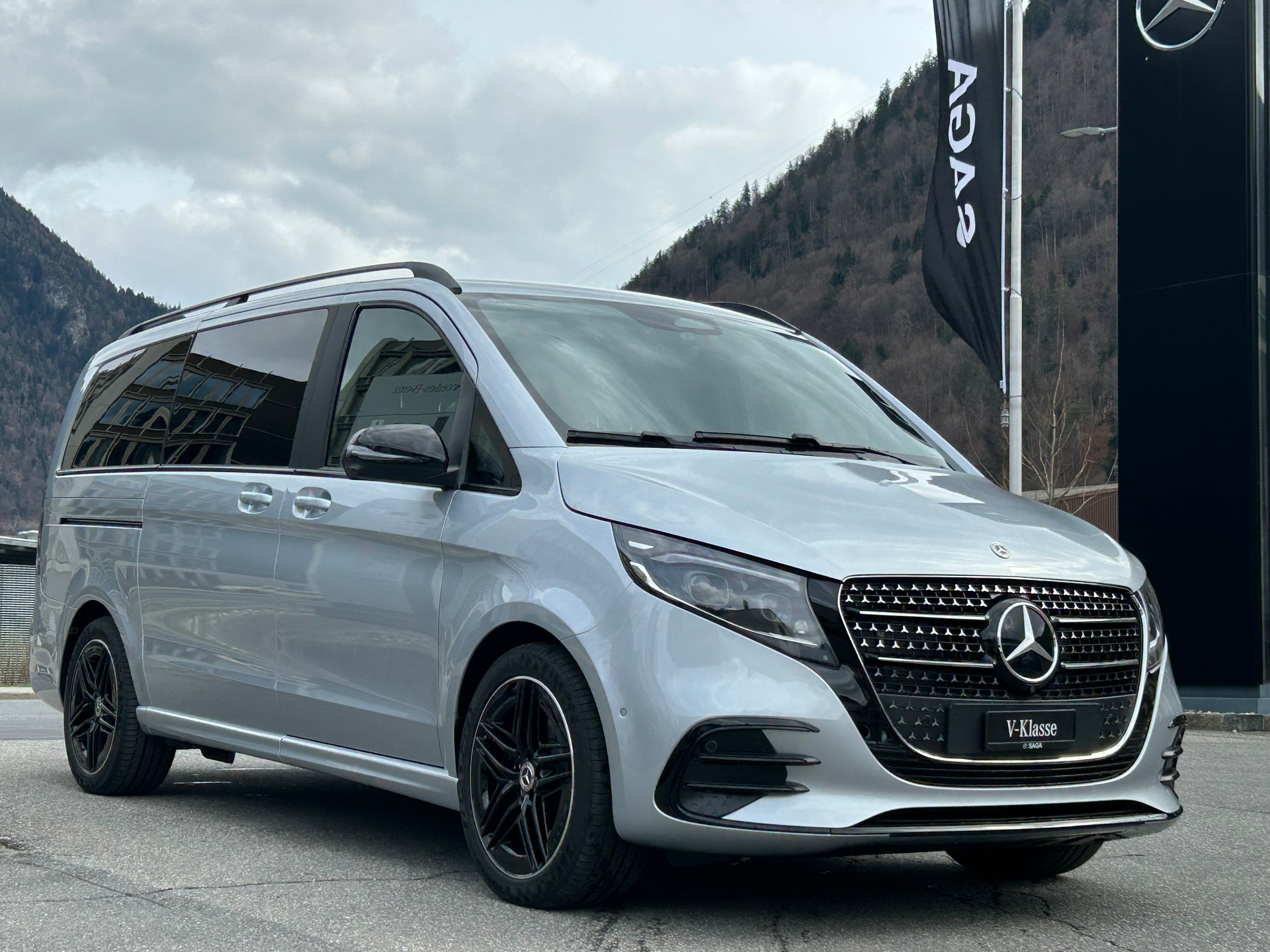 MERCEDES-BENZ V 300 d EXCLUSIVE Swiss Edition Lang 4MATIC-image-0