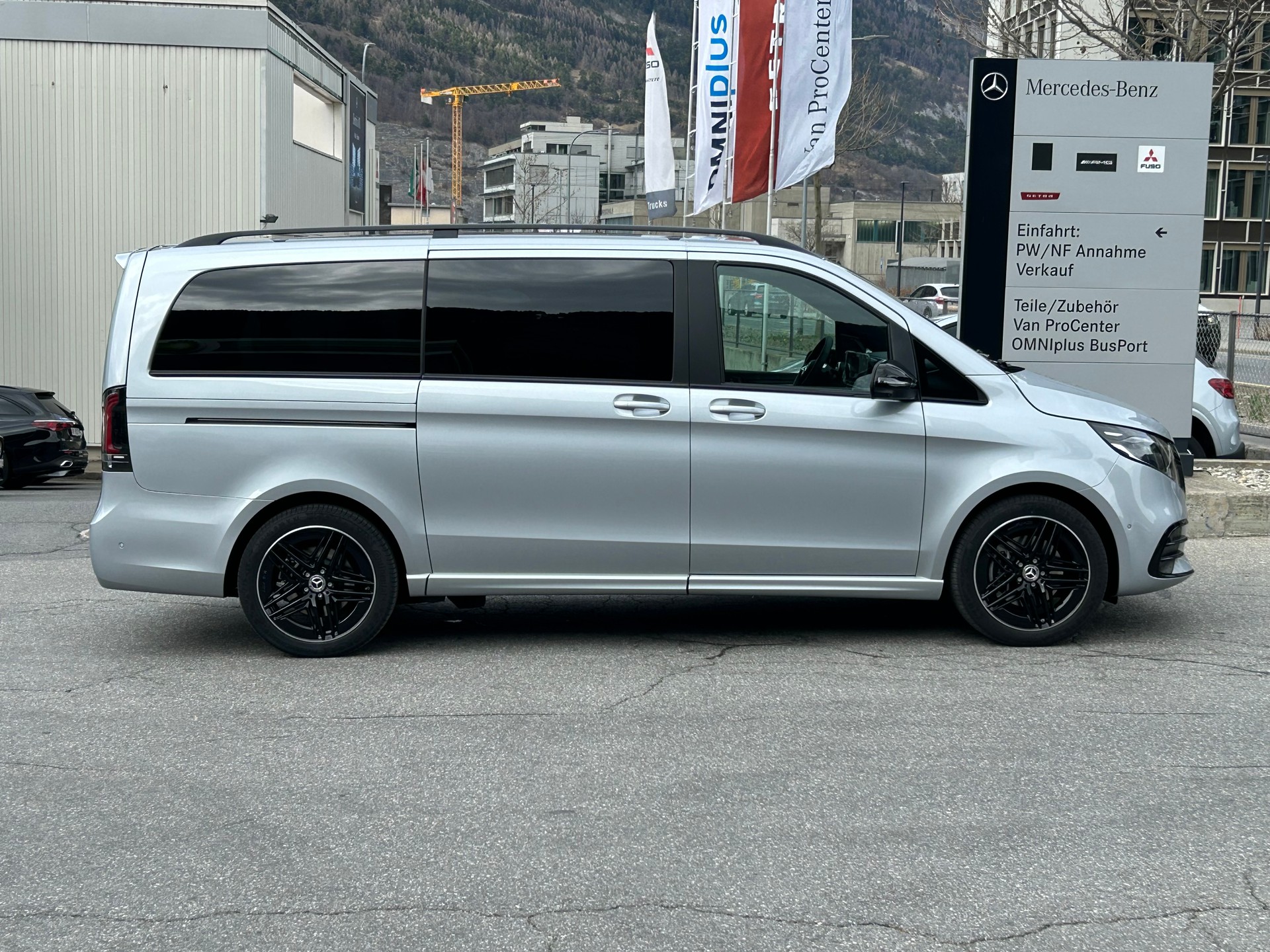 MERCEDES-BENZ V 300 d EXCLUSIVE Swiss Edition Lang 4MATIC-image-15