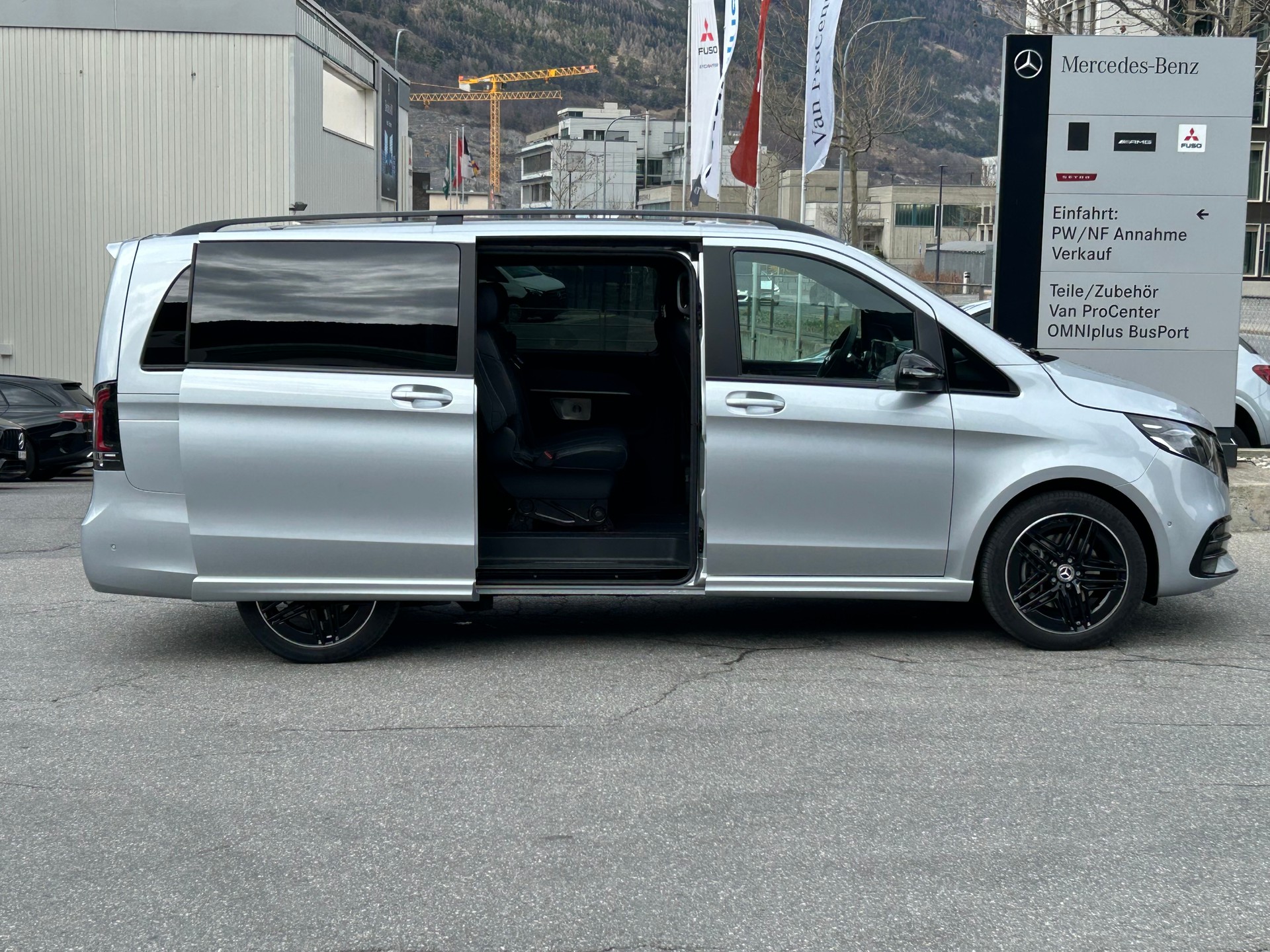 MERCEDES-BENZ V 300 d EXCLUSIVE Swiss Edition Lang 4MATIC-image-16
