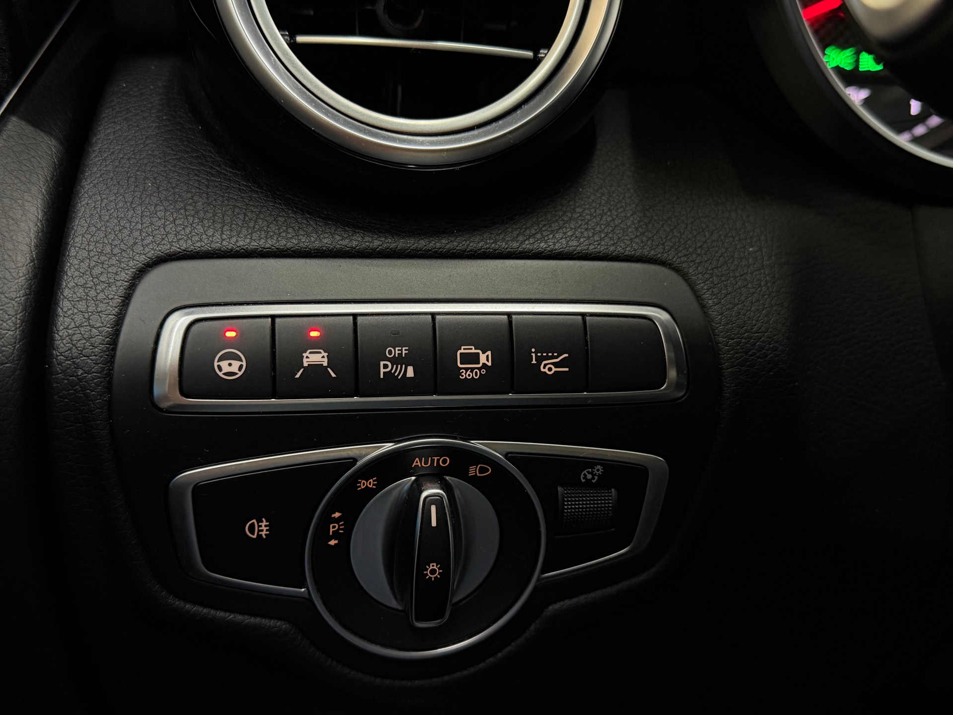 MERCEDES-BENZ GLC 63 S AMG 4Matic+ 9G-Tronic-image-9
