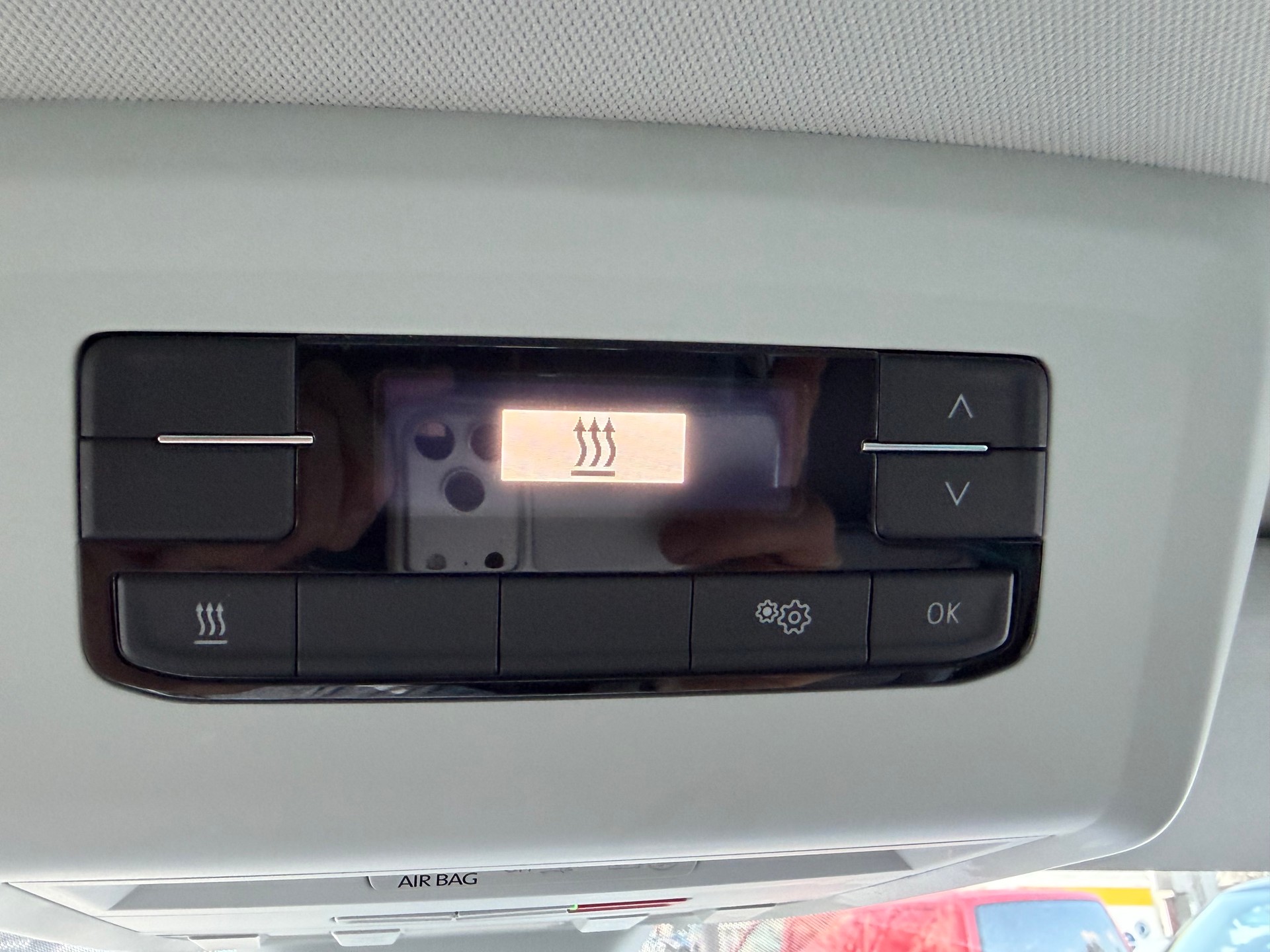 VW T6.1 Multivan 2.0 Bi-TDI Generation Six 4Motion DSG-image-13