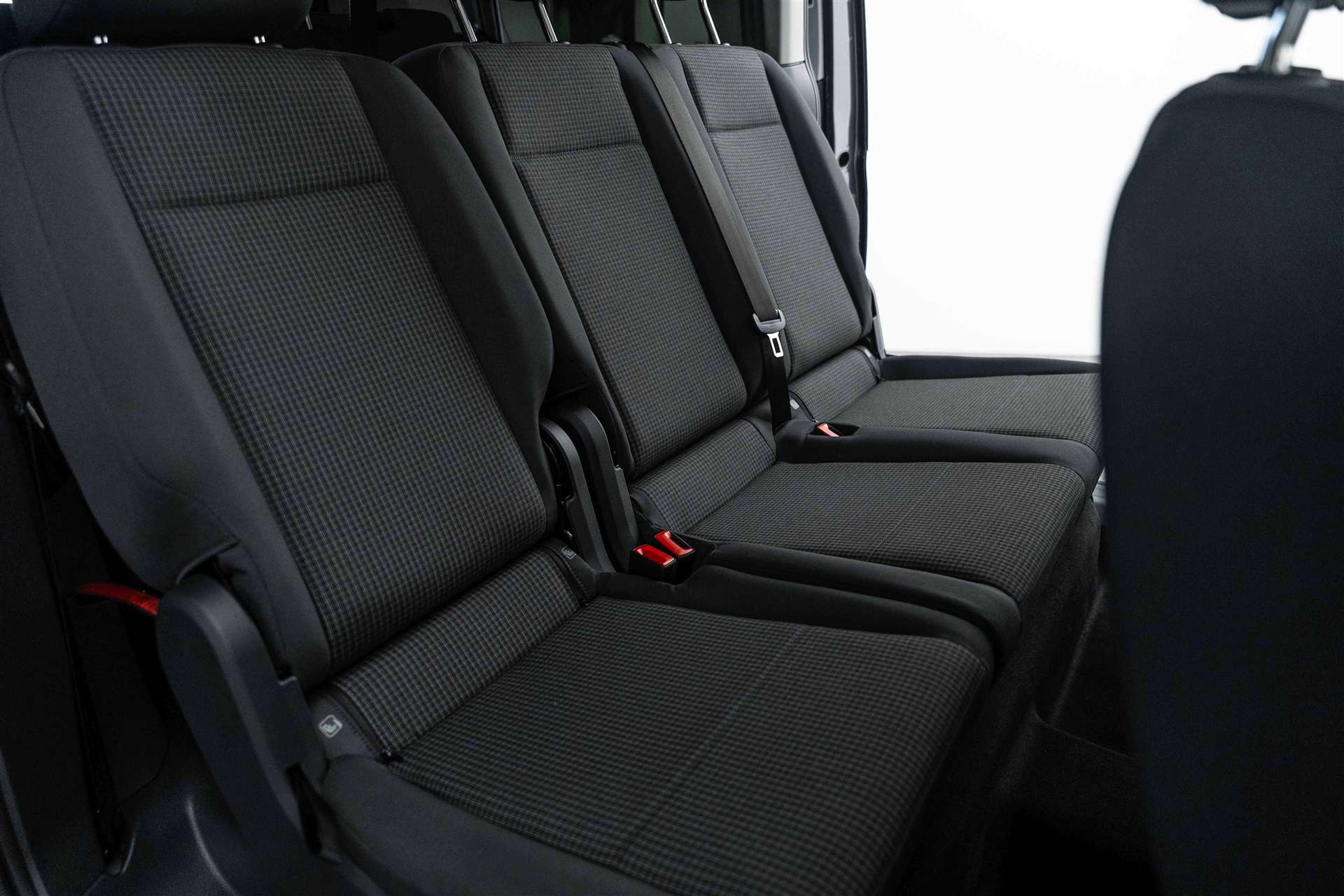 VW Caddy Maxi 1.5 TSi 7-Plätzer DSG-Automat-image-14