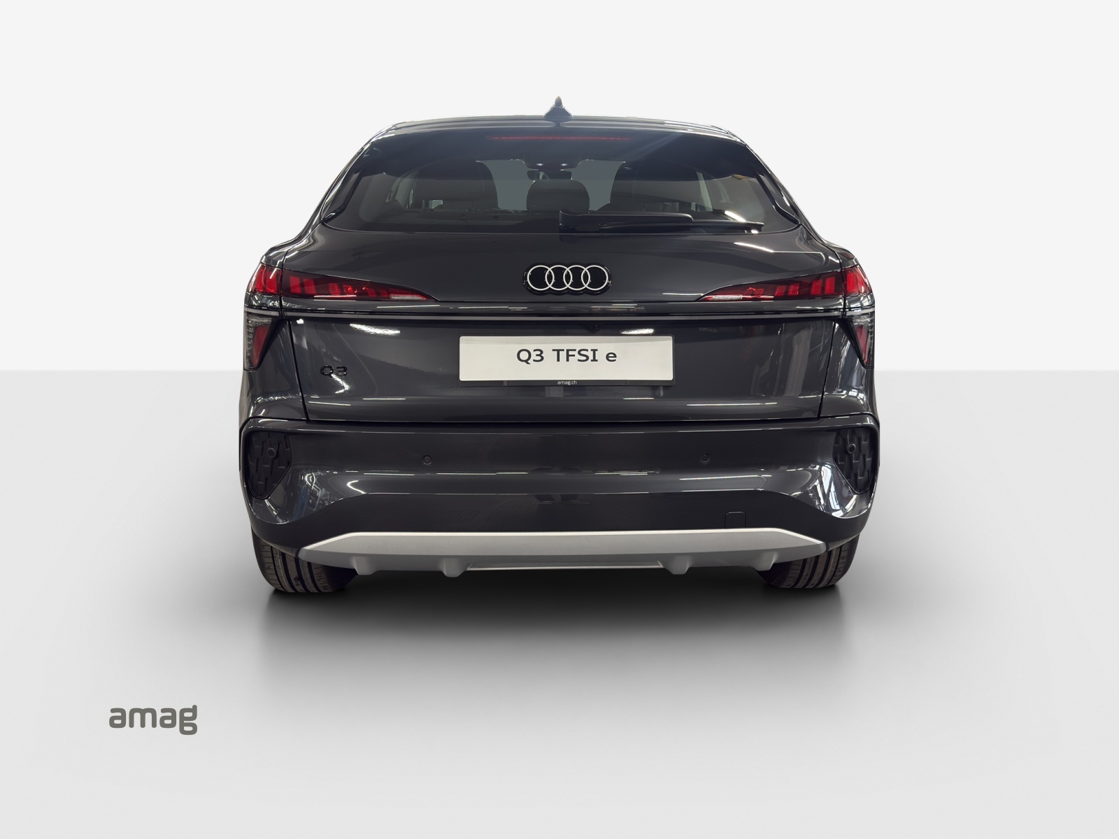 AUDI Q3 Sportback e-hybrid 200 kW S tronig-image-3