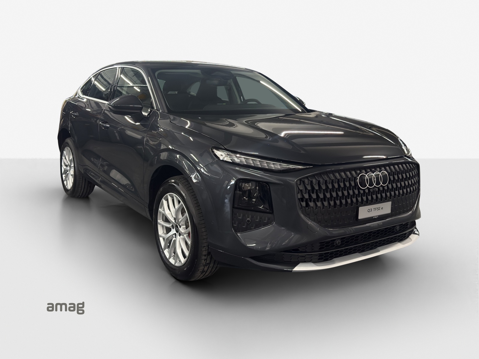 AUDI Q3 Sportback e-hybrid 200 kW S tronig-image-5